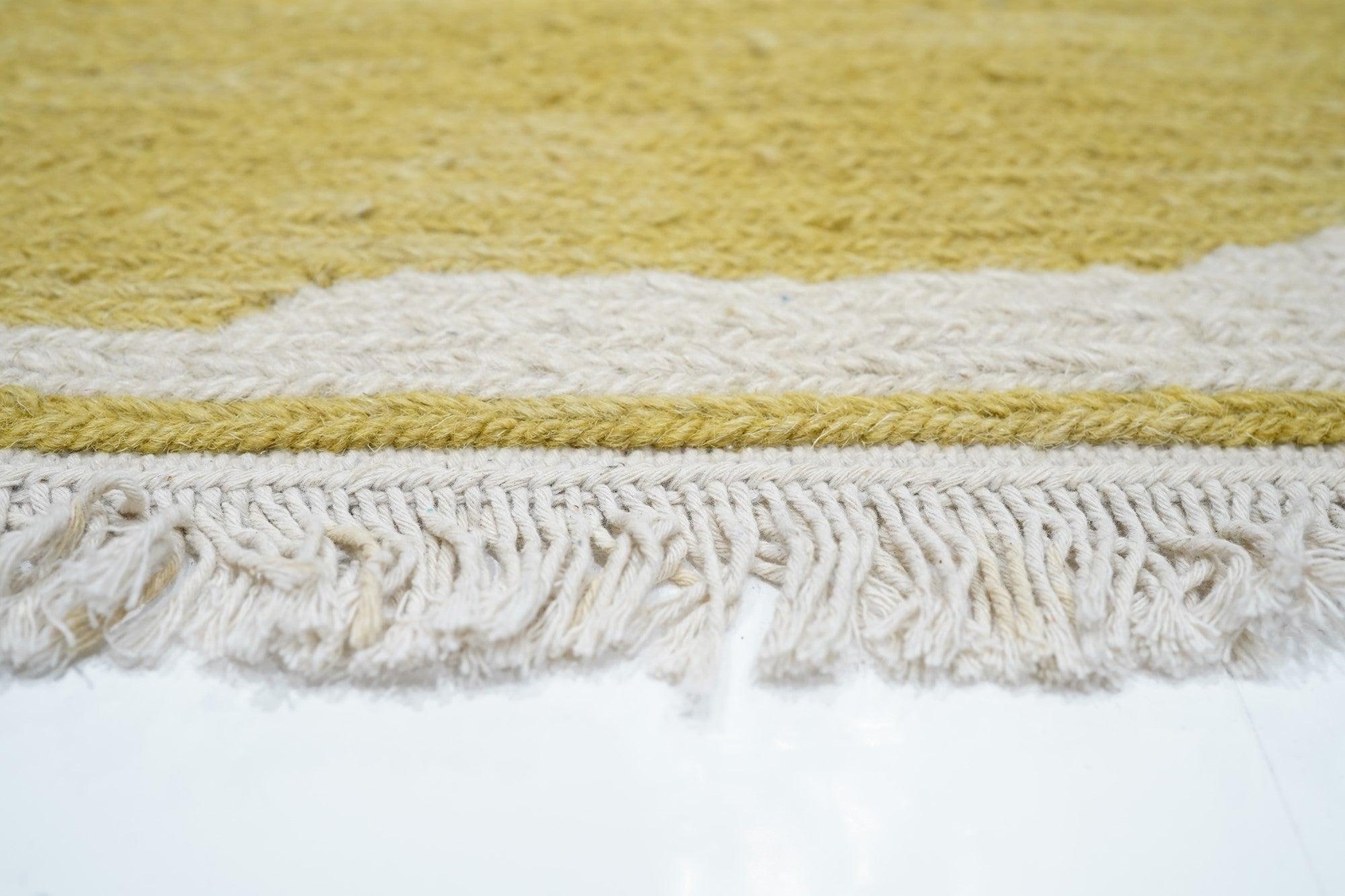 Laine Tapis Sumak 4'1'' x 6'1'' en vente