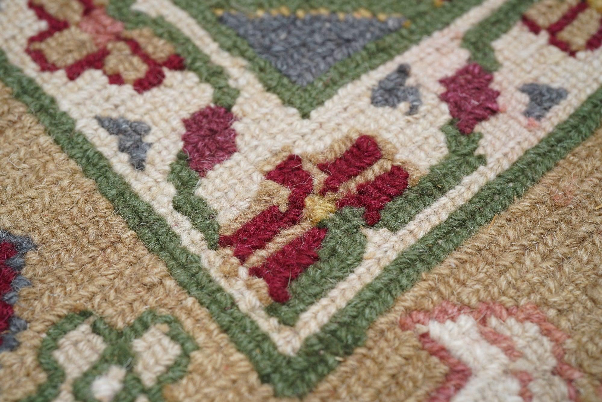 Sumak Rug 6'0'' x 9'0'' For Sale 2