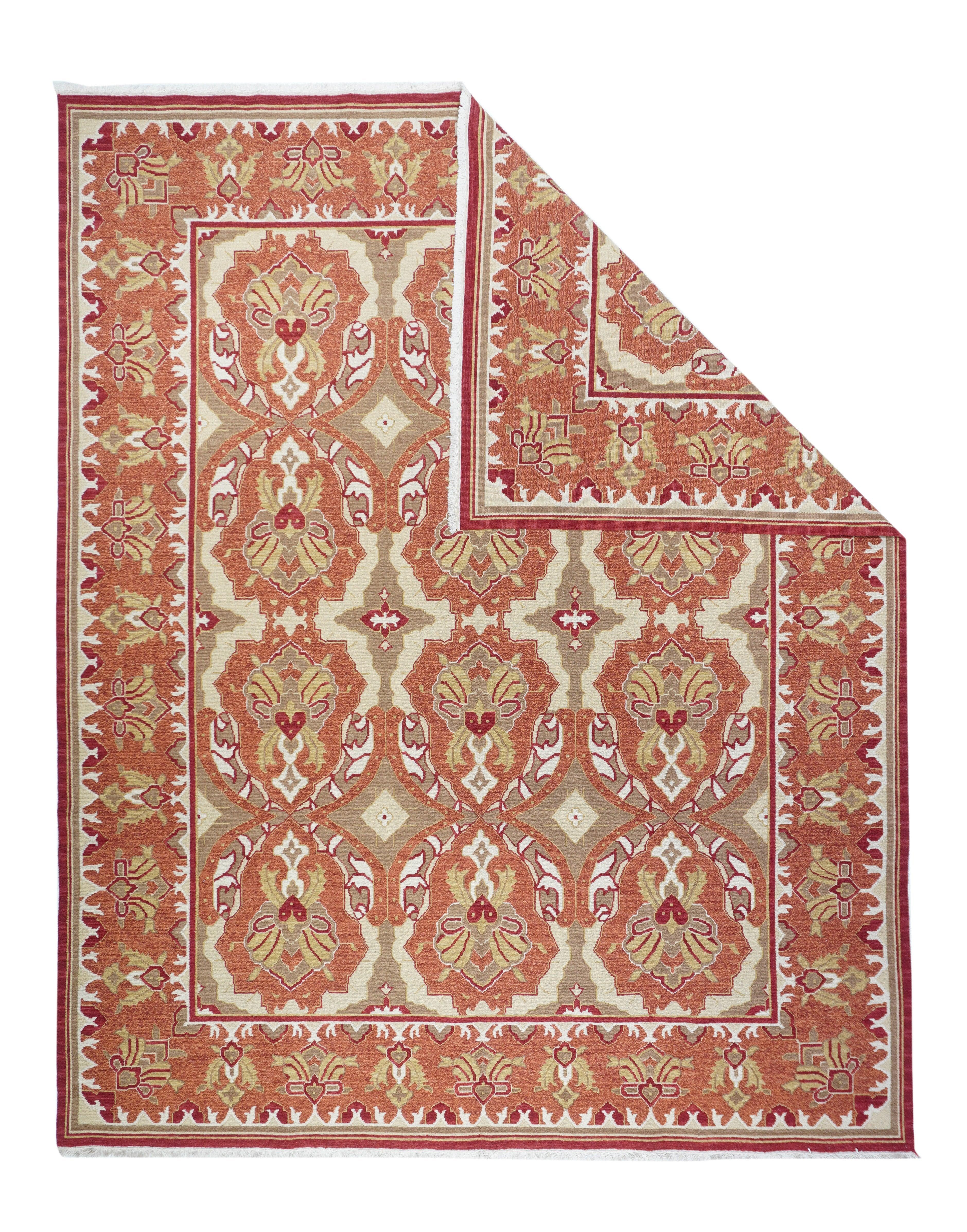 Tappeto Sumak 8'0'' x 10'0''. Una tecnica, piuttosto che un tipo specifico, in cui gli orditi sono avvolti da trame colorate per creare un disegno. Caucasico, turco, persiano e altri tipi.  Produce un tappeto piatto, senza pelo, che può essere