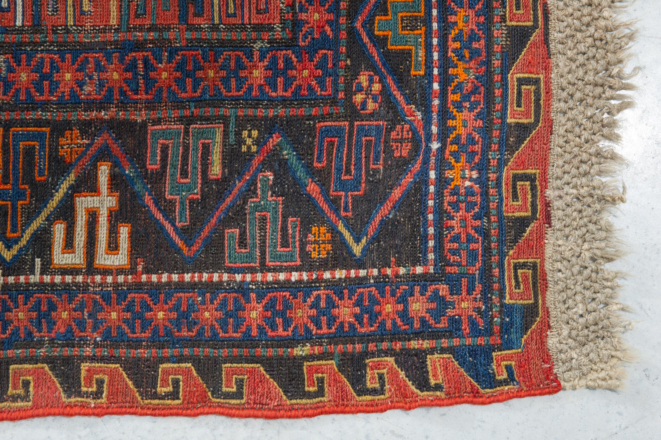 Antiker Sumachischer Teppich aus Privatsammlung im Zustand „Gut“ im Angebot in Alessandria, Piemonte