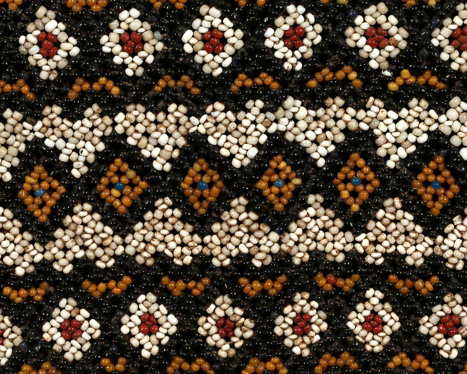 Beaded Betel Bag, Sumatra, Early to Mid-20th Century In Good Condition For Sale In Point Richmond, CA