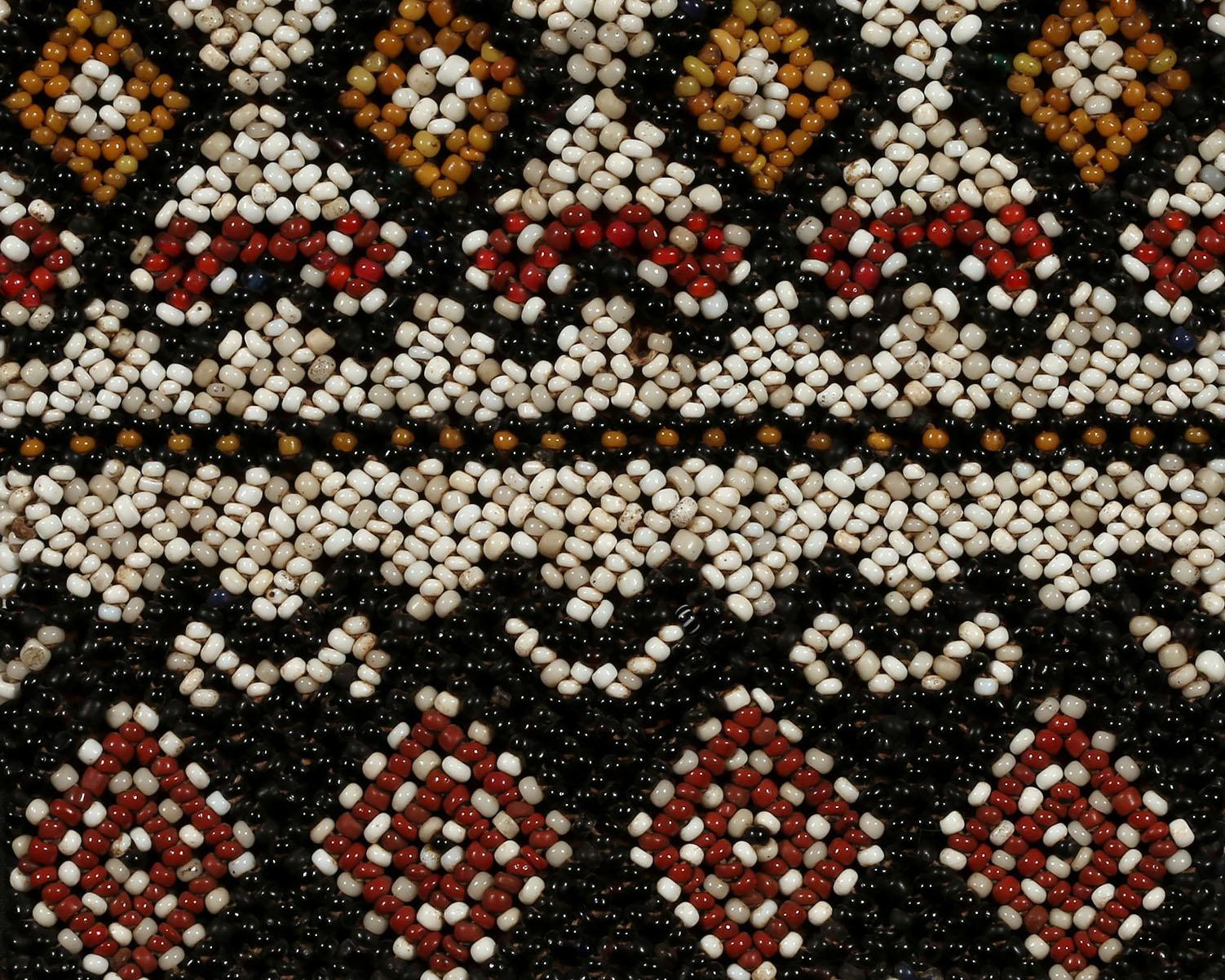 Beaded Betel Bag, Sumatra, Early to Mid-20th Century In Good Condition For Sale In Point Richmond, CA