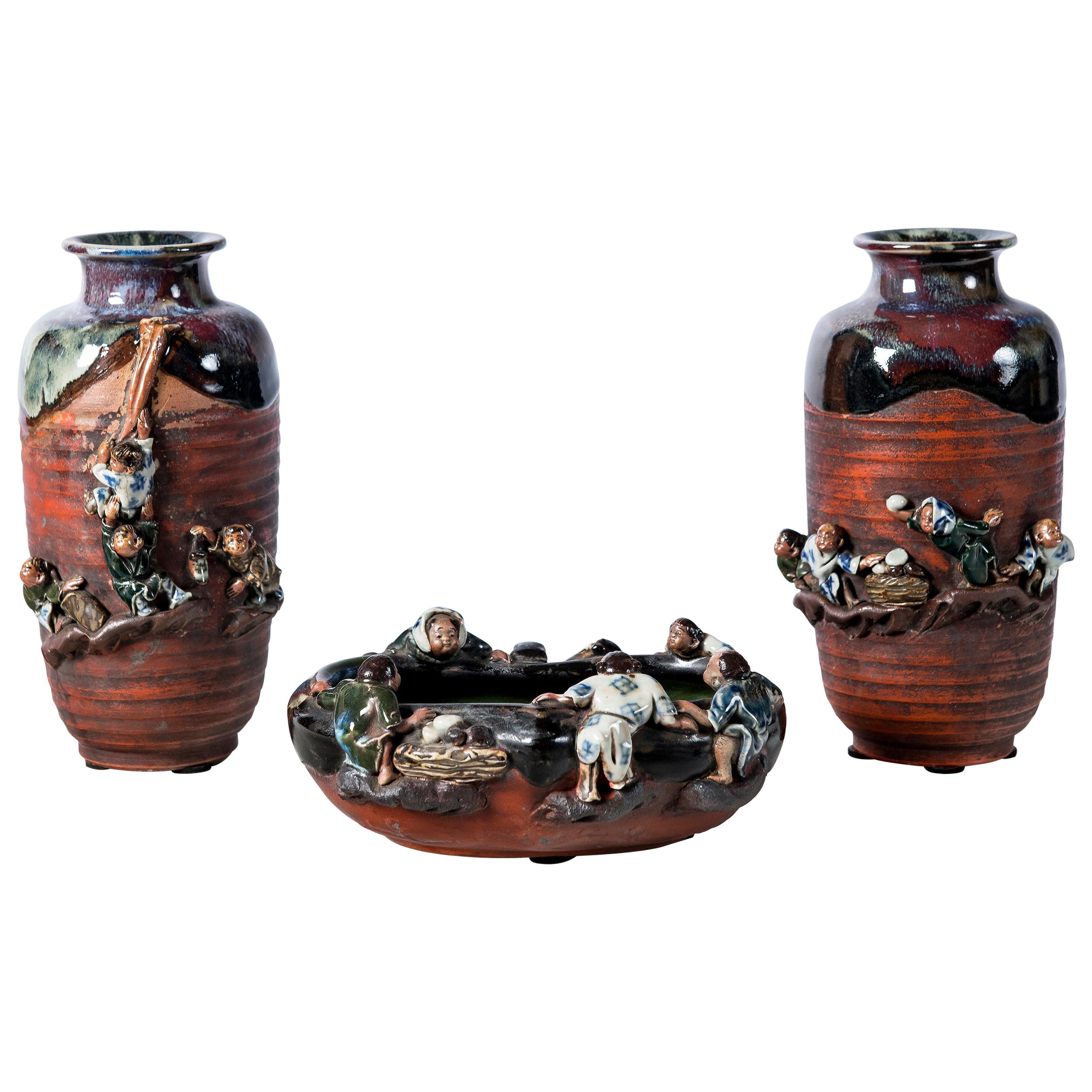 Sumida Gawa Pottery Garniture, Japan, circa 1890-1900 For Sale