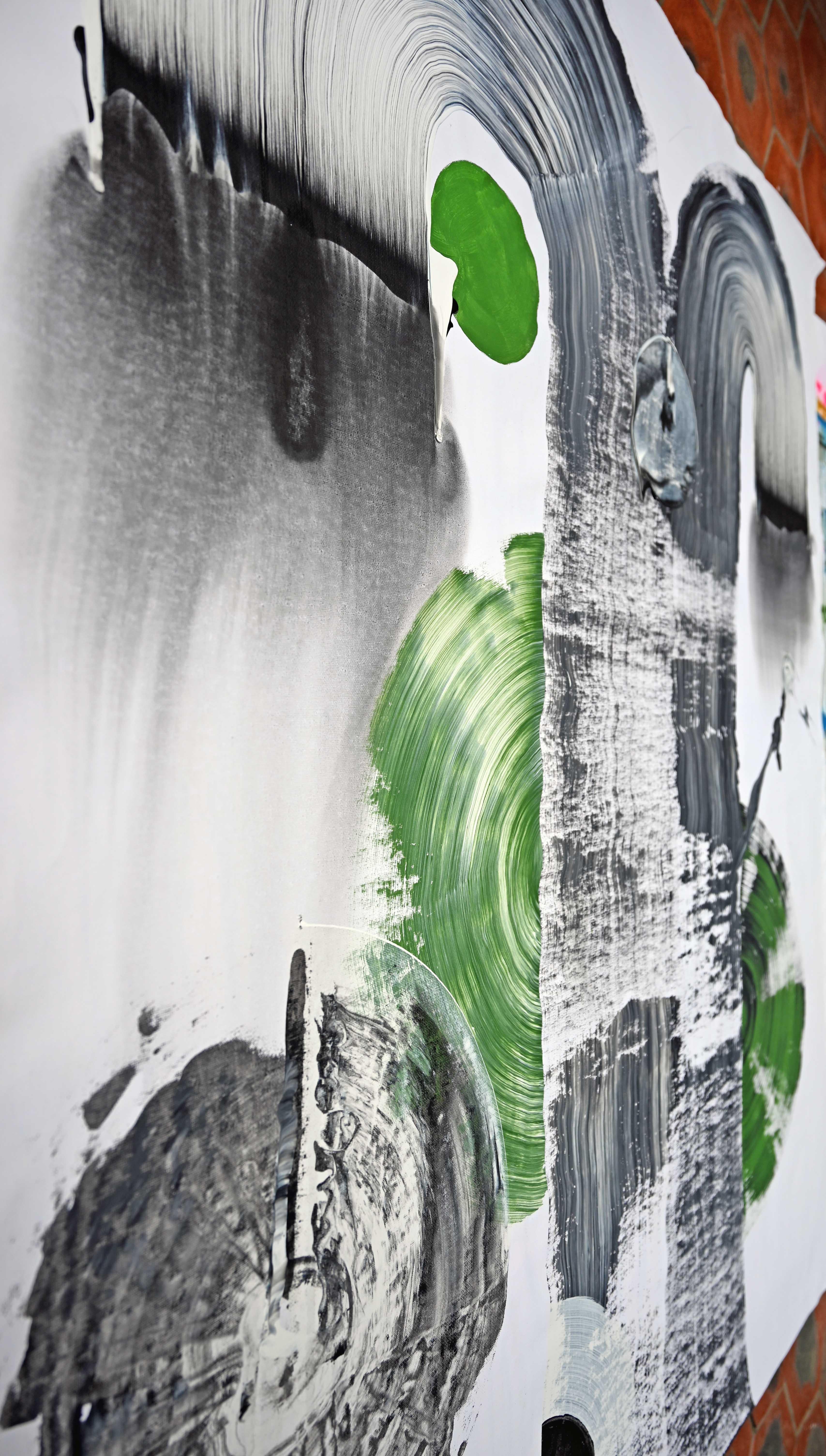 Arte contemporanea indiana di Sumit Mehndiratta - Appuntamento al verde in vendita 2