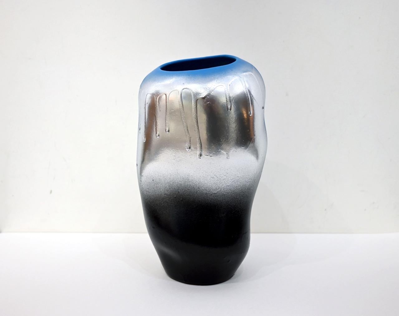 Indische zeitgenössische Kunst von Sumit Mehndiratta - Drip chrom im Angebot 3