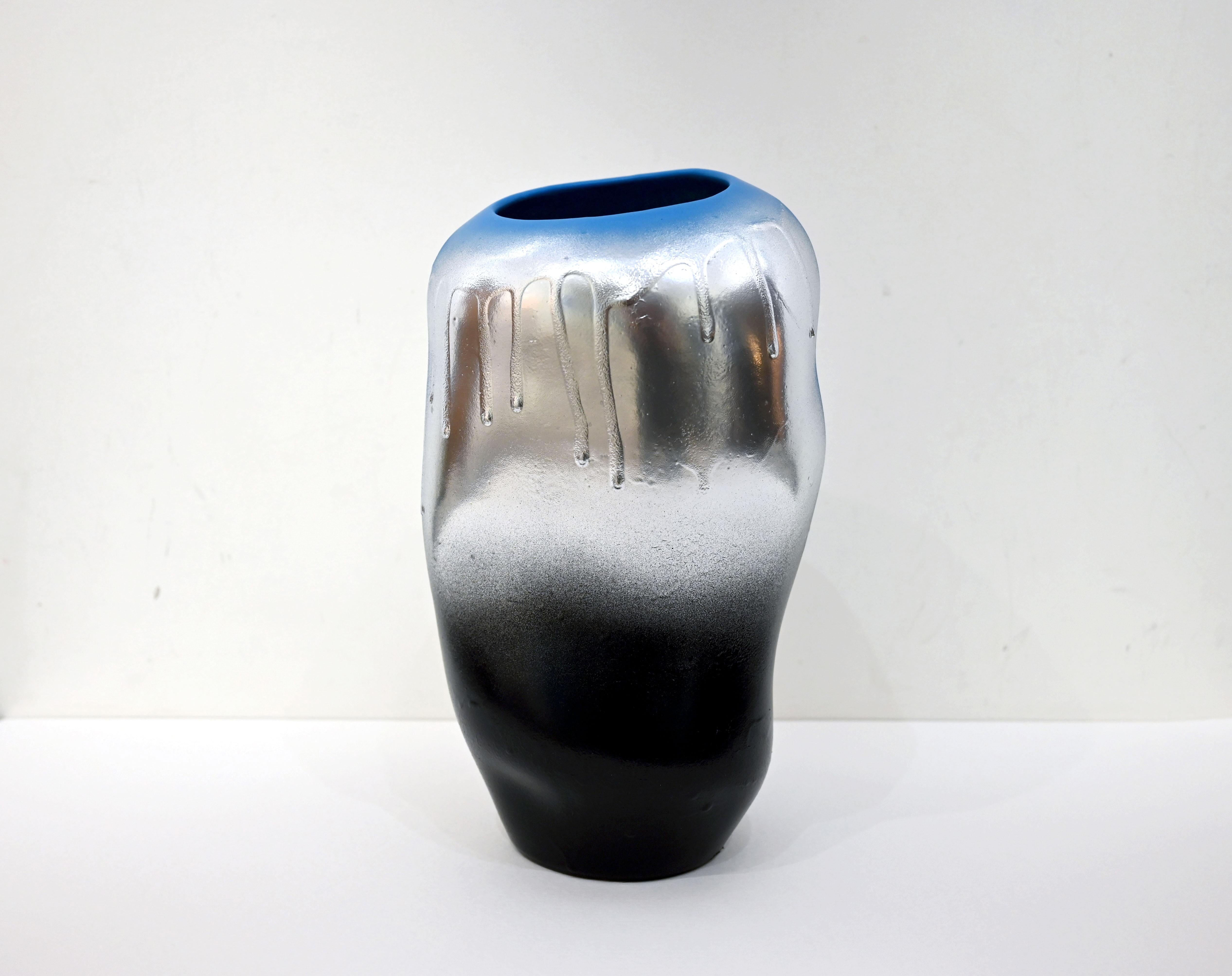 Indische zeitgenössische Kunst von Sumit Mehndiratta - Drip chrom im Angebot 4