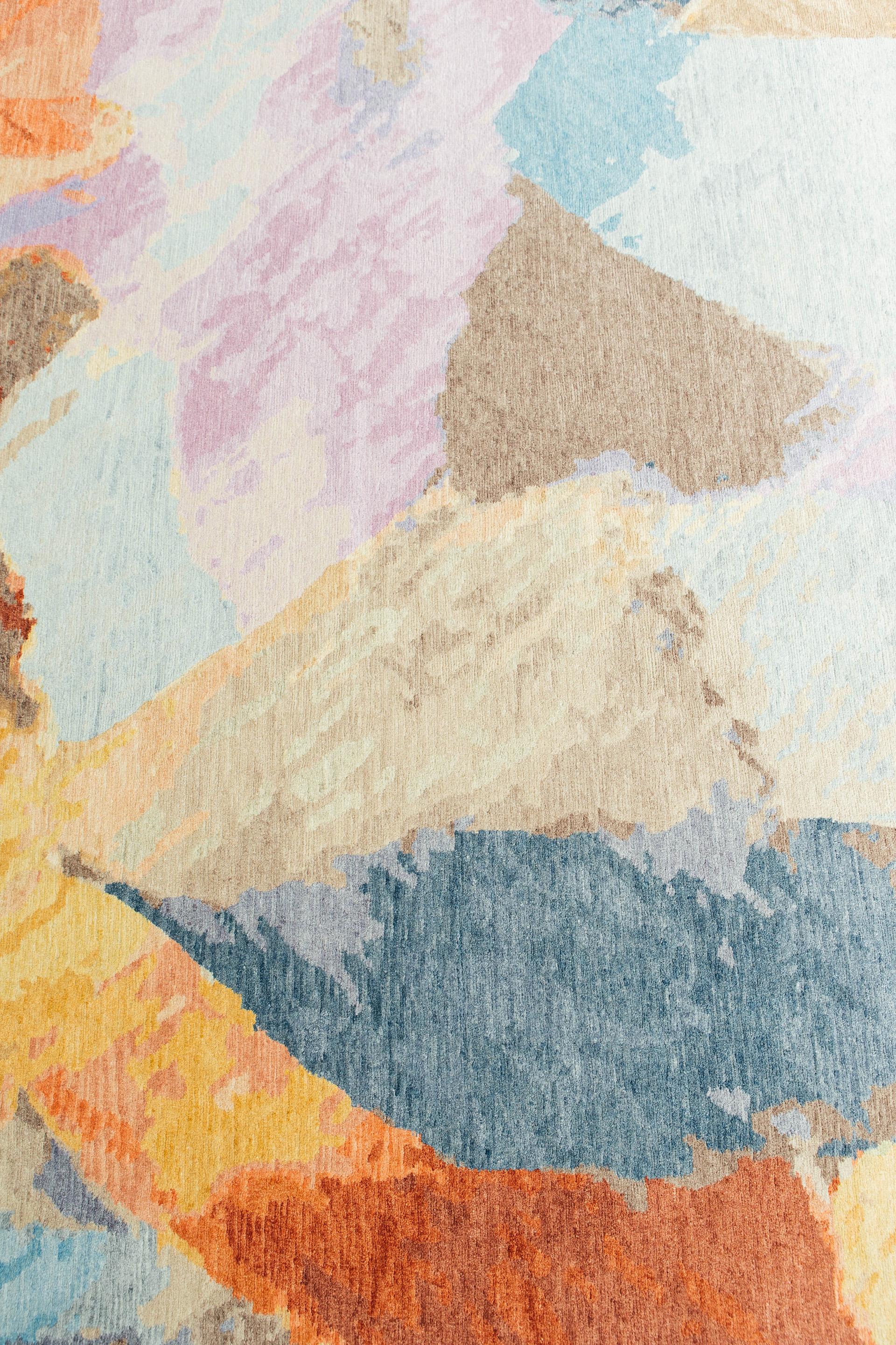 Summer Overlook ist ein lebendiger und auffälliger Teppich, der aus lebhaften Pastellfarben und verspielten Strichen abstrakte Formen schafft. Dieser einzigartige Teppich aus Wolle und Seide ist ein Statement, das bleibende Eindrücke