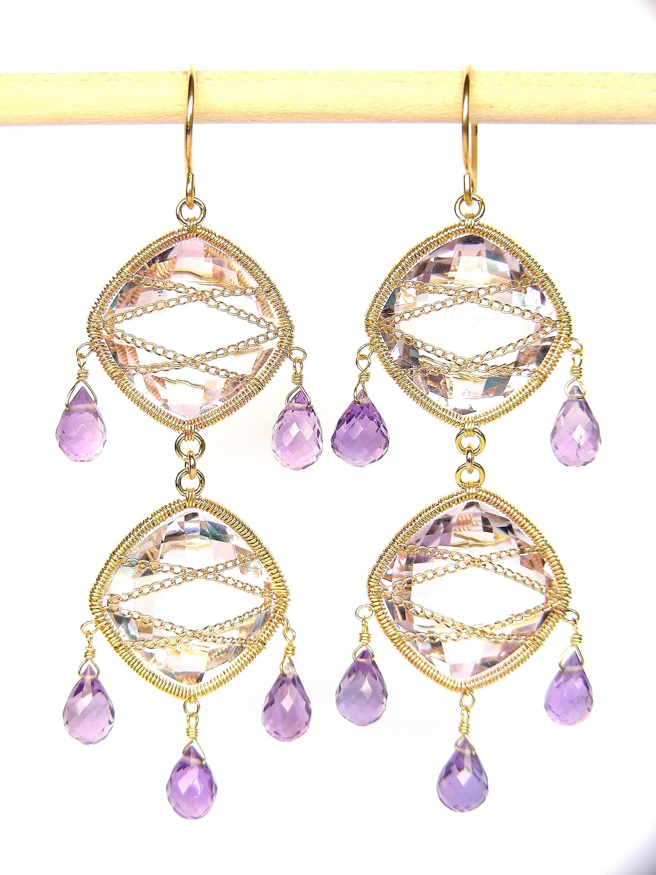 Hoop 18k Yellow Gold Earrings with crystals and amethysts
Summer Splash is a collection of easy to wear, fashion oriented hoop earrings to wear with lightness, chic and glam only this pieces for this collection 
They come in 6 variations of