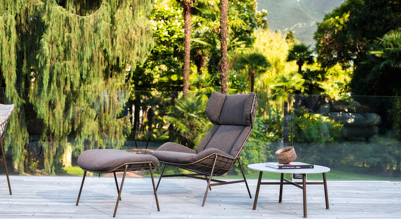 Summerset Outdoor Lounge Set: 2 sessel und couchtisch von Christophe Pillet (Moderne) im Angebot