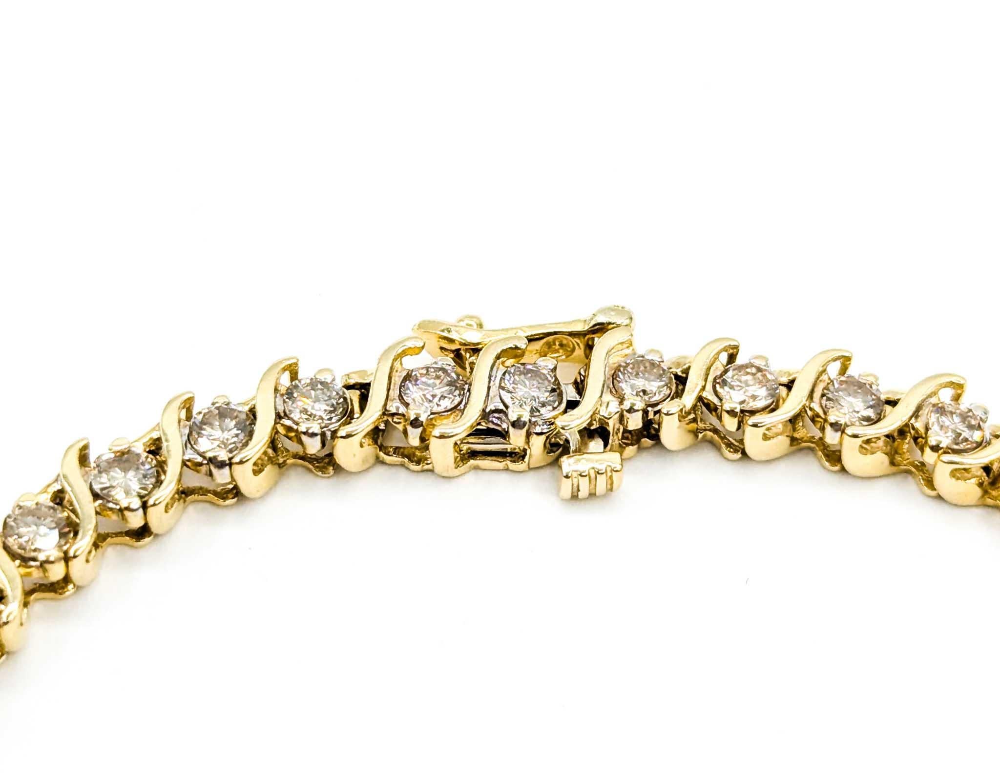 Sumptuous 3.8ctw Diamond Encrusted 14ky Tennis Link Fashion Bracelet en vente 2