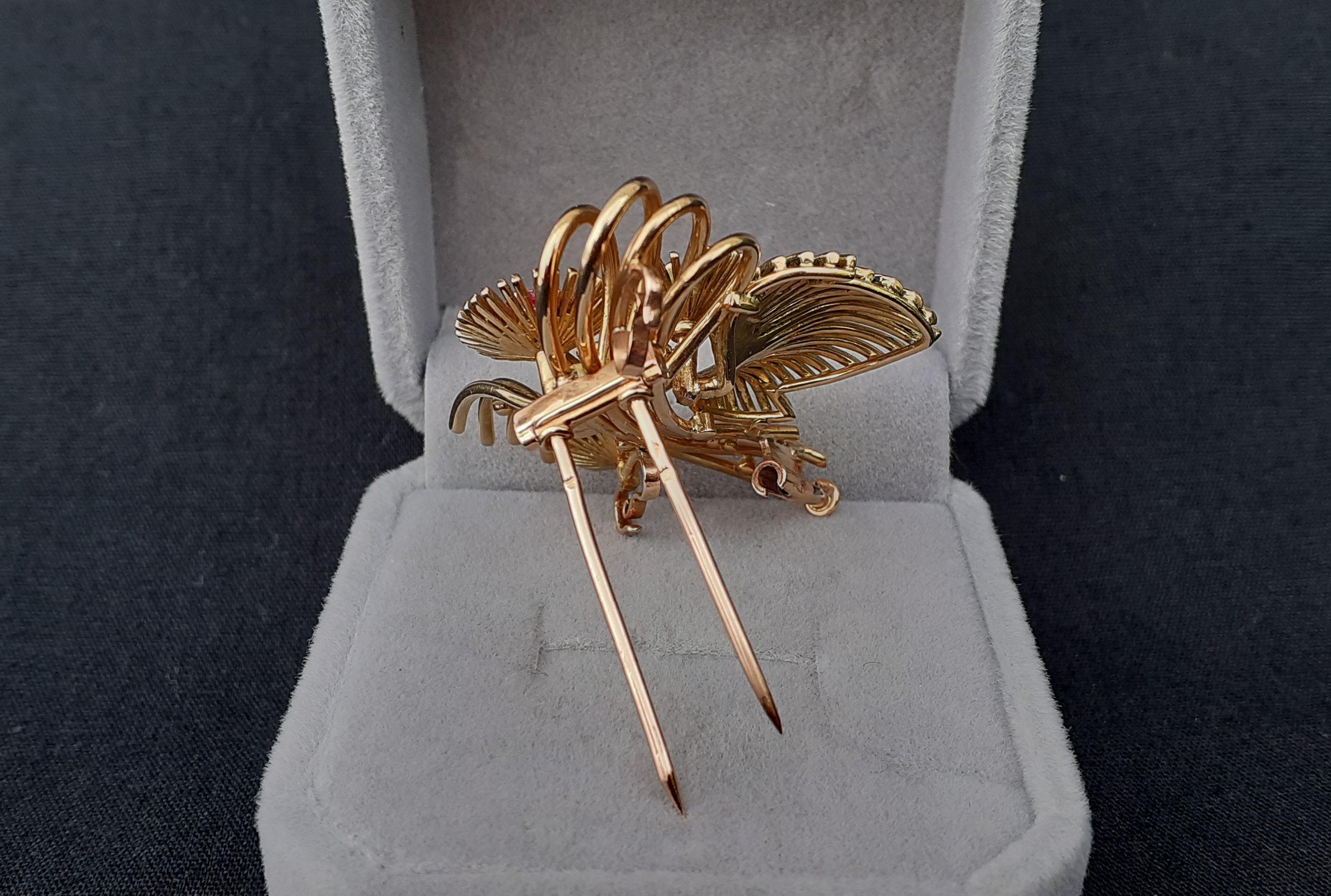 Sumptuous Bouquet of Flowers Lapel Pin Brooch in Gold and Gems For Sale 2