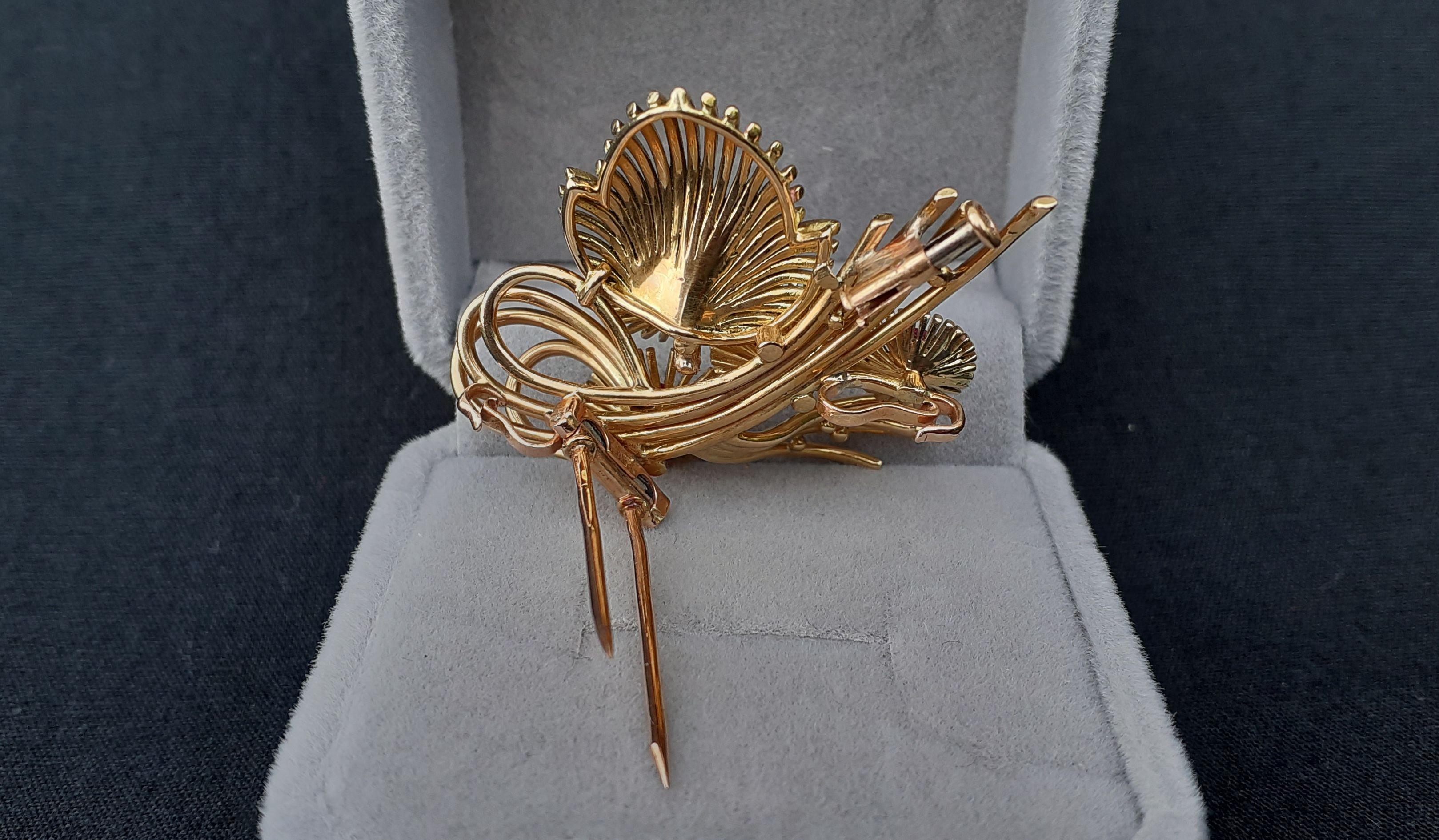 Sumptuous Bouquet of Flowers Lapel Pin Brooch in Gold and Gems For Sale 4