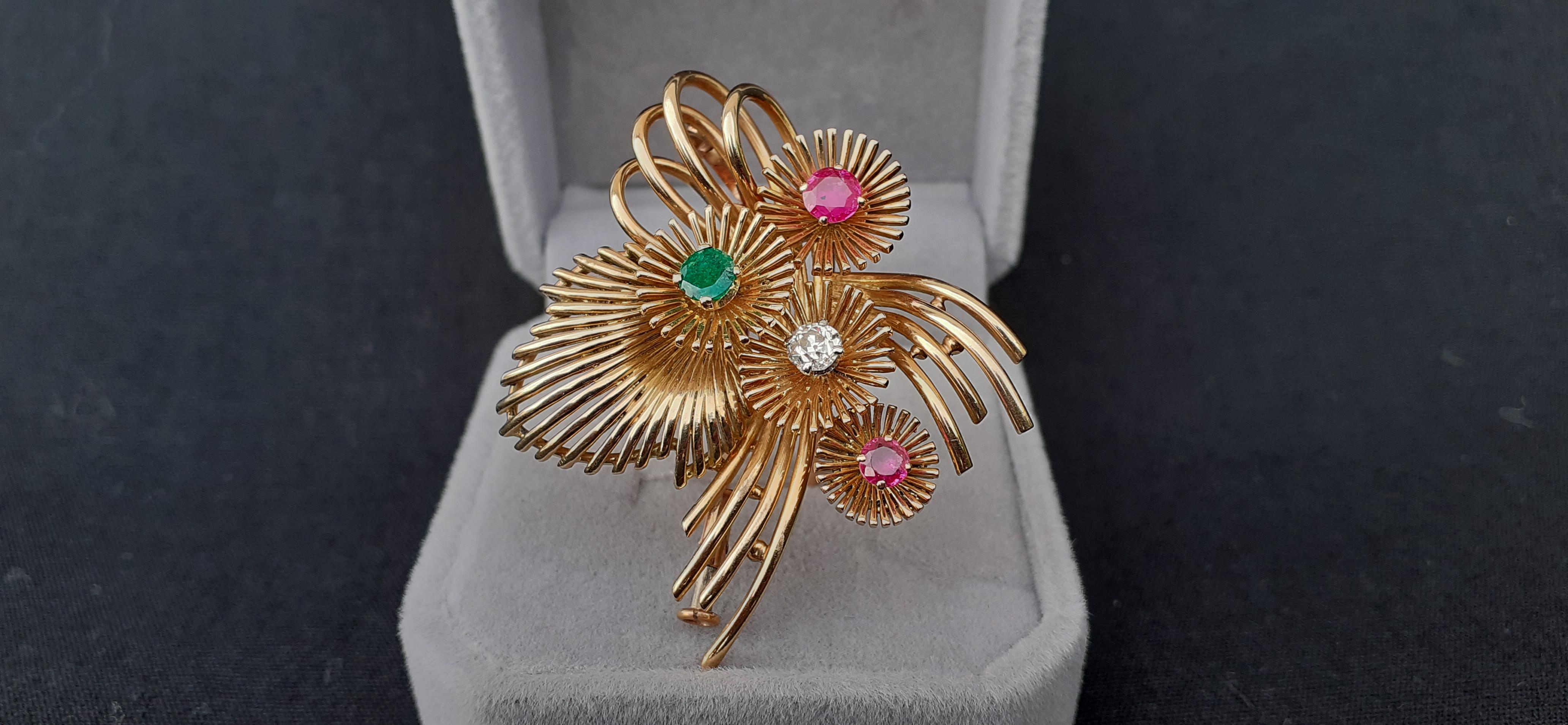 Sumptuous Bouquet of Flowers Lapel Pin Brooch in Gold and Gems For Sale 5