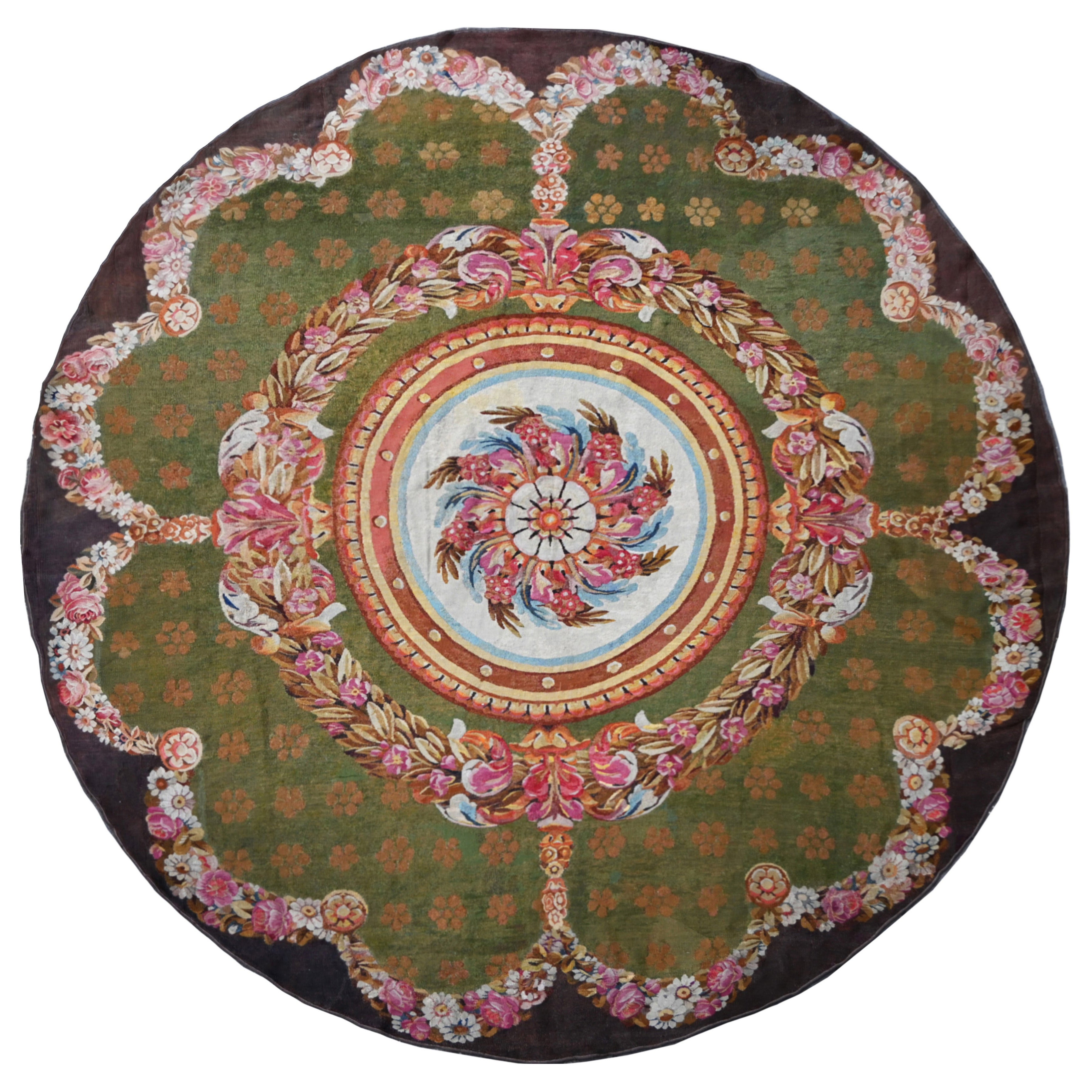 Sumptuous Circular French Aubusson Carpet – Empire Period, 19th Century – N 1598 For Sale