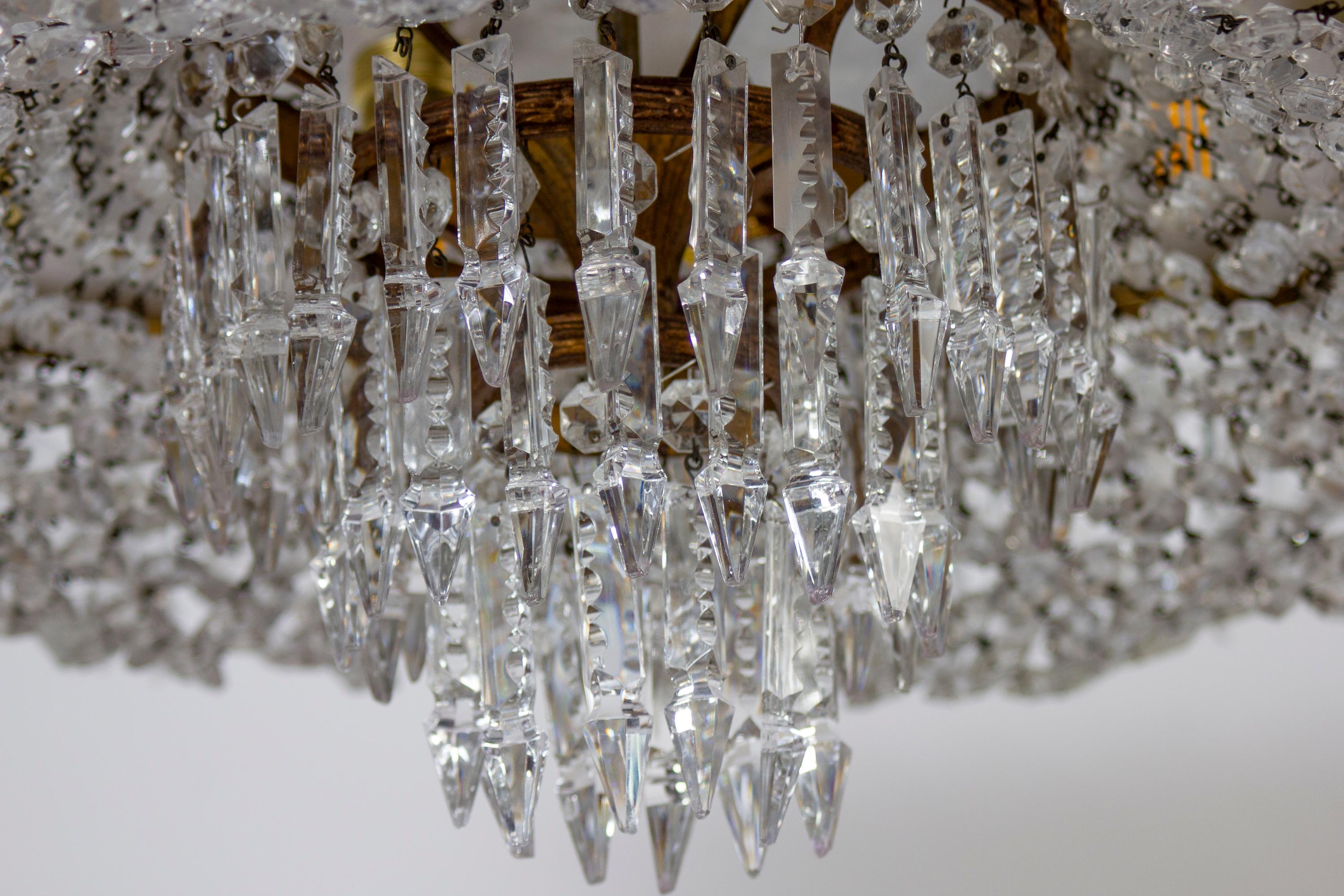 Sumptuous Crystal and Brass Chandelier, Italy, 1940 For Sale 4