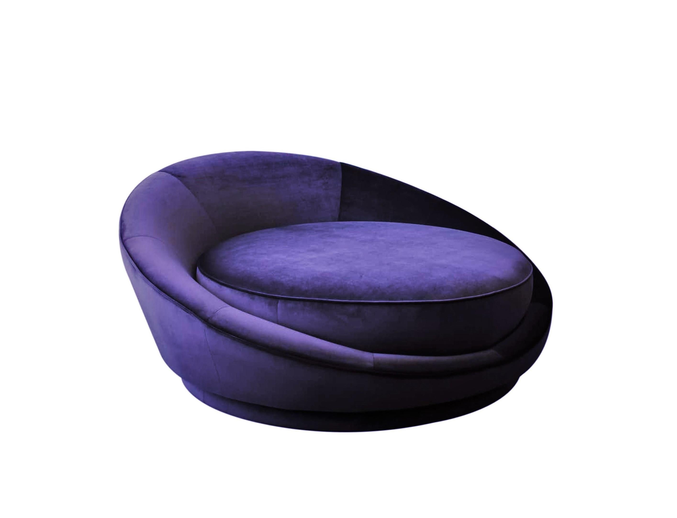 Somptueuse chaise longue violette « Satellite » de style Milo Baughman Excellent état - En vente à Dallas, TX