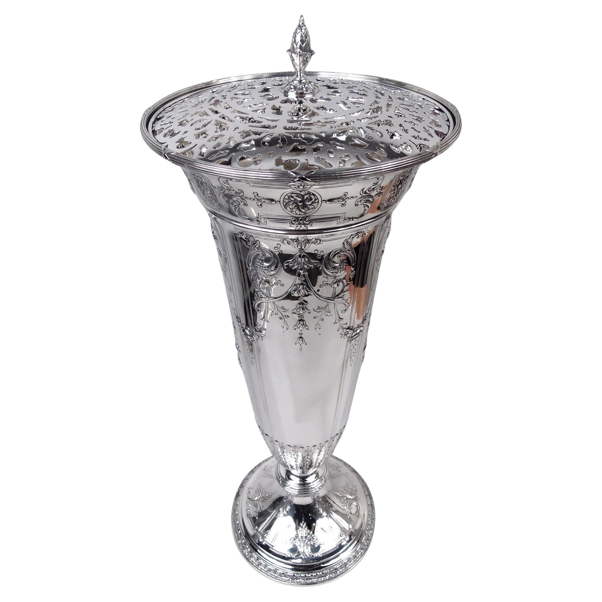 Sumptuous Gorham Edwardian Classical Sterling Silver 27-Inch Vase im Angebot