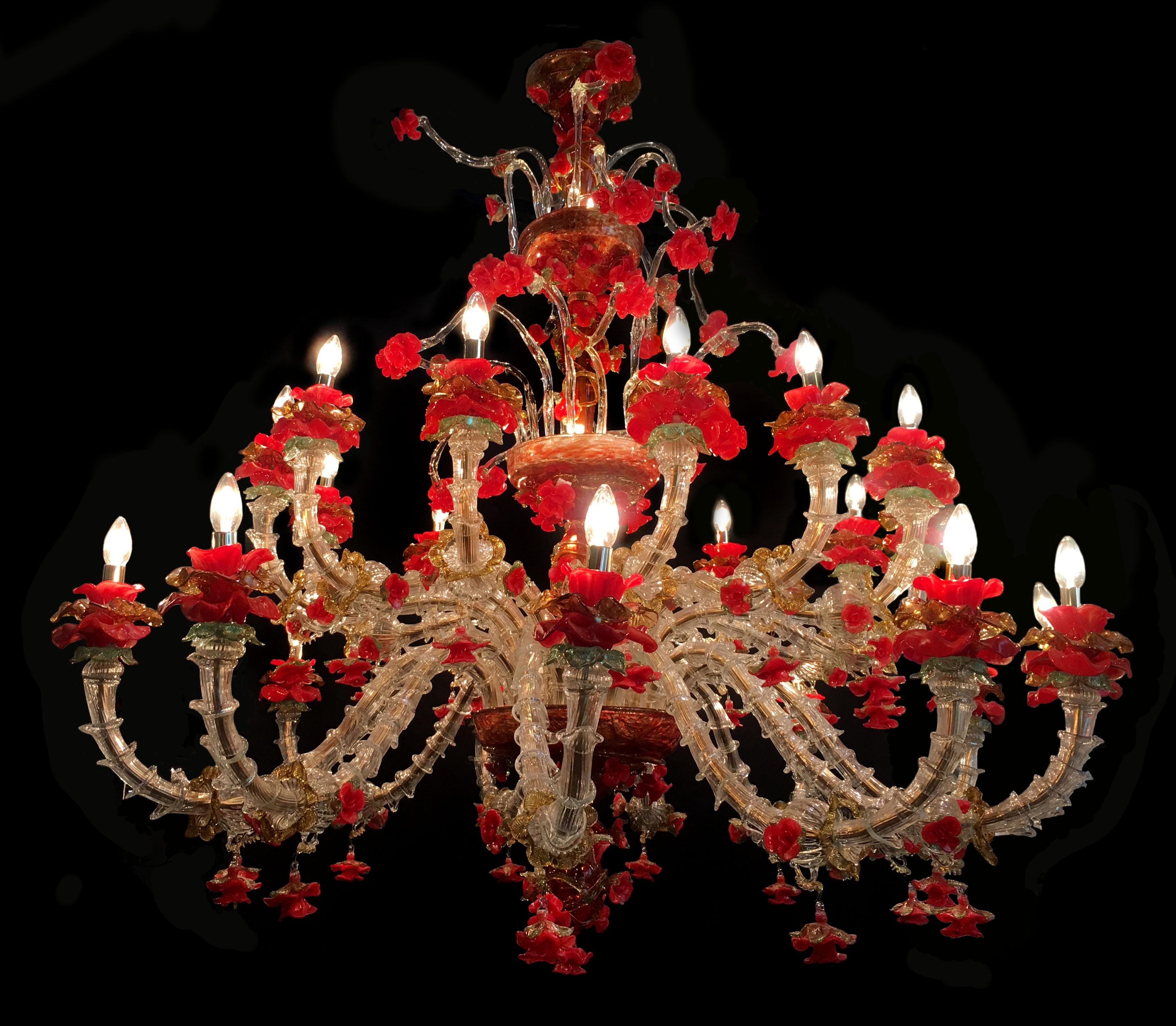 Beautiful Murano chandelier with 24 arms and a multitude of flowers in glass paste and gold inclusion.