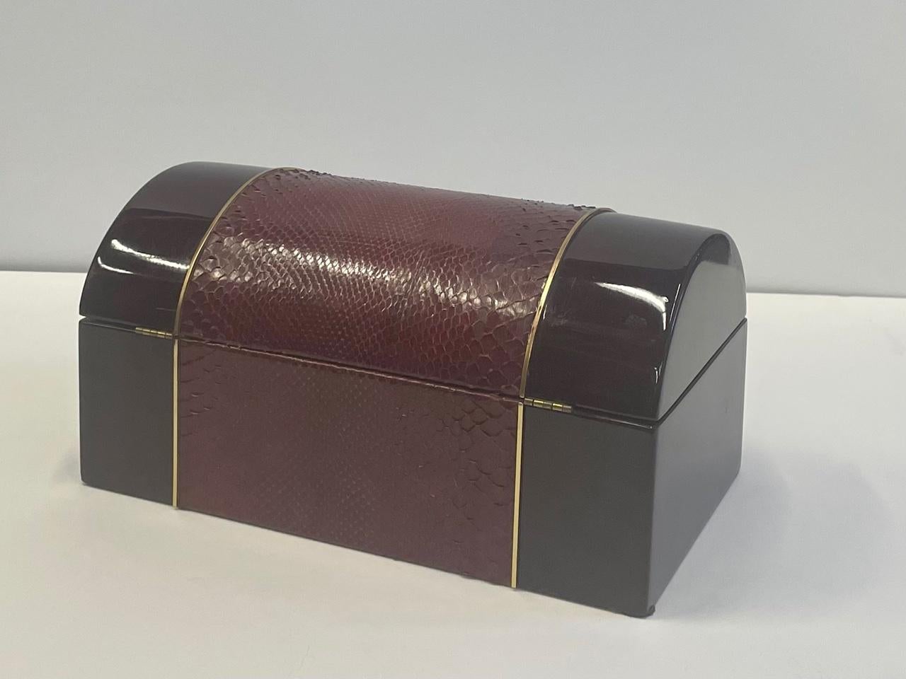 Sumptuous Italian Faux Snakeskin & Brass Decorative Box Lined in Velvet For Sale 3