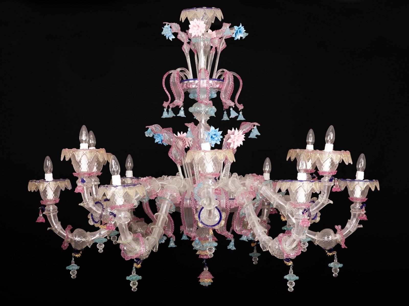 Late 20th Century Sumptuous Murano Glass Chandelier, 1990s For Sale