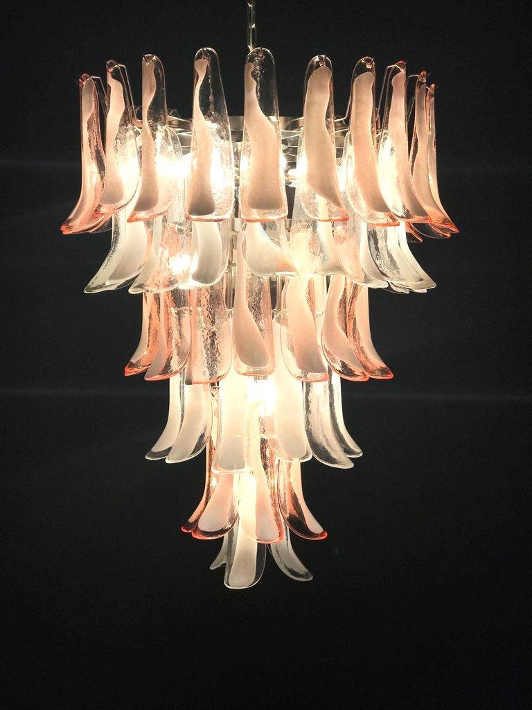 Late 20th Century Sumptuous Pink and White Petal Murano Glass Chandelier, Italy, 1980s For Sale
