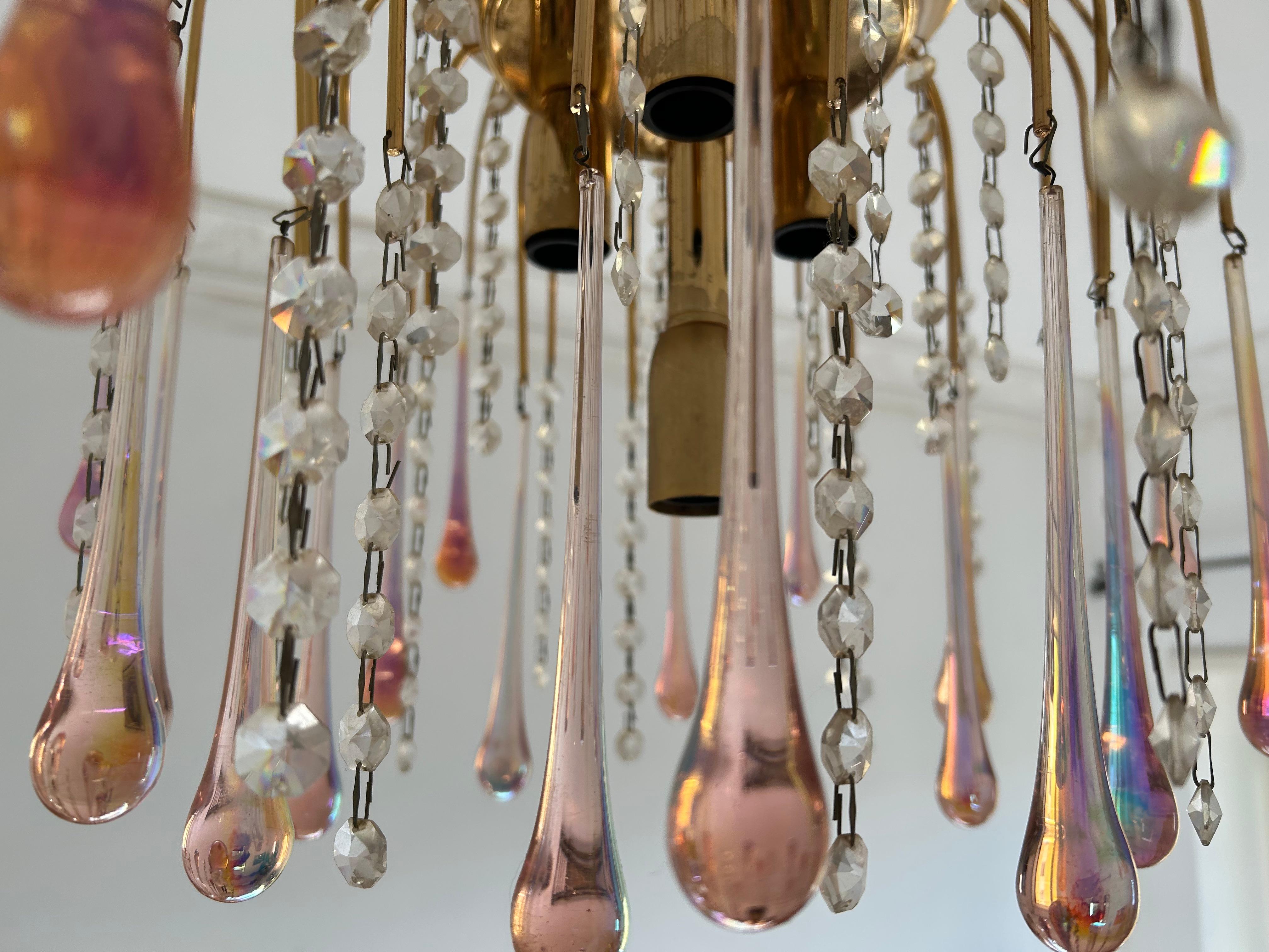 Sontuoso lampadario a gocce di pioggia rosa di Murano, anni '80 In condizioni buone in vendita a Budapest, HU