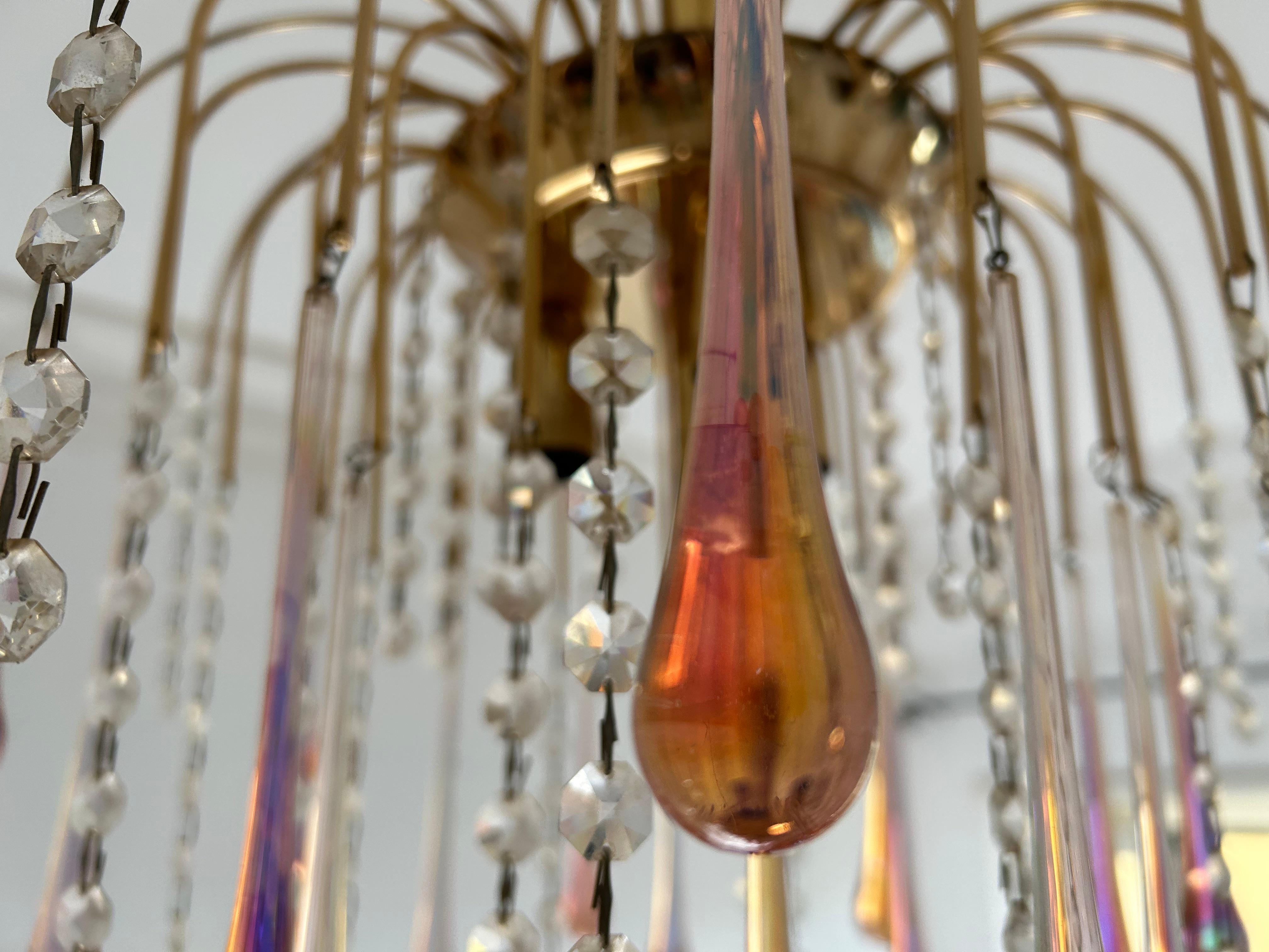 Sontuoso lampadario a gocce di pioggia rosa di Murano, anni '80 in vendita 1