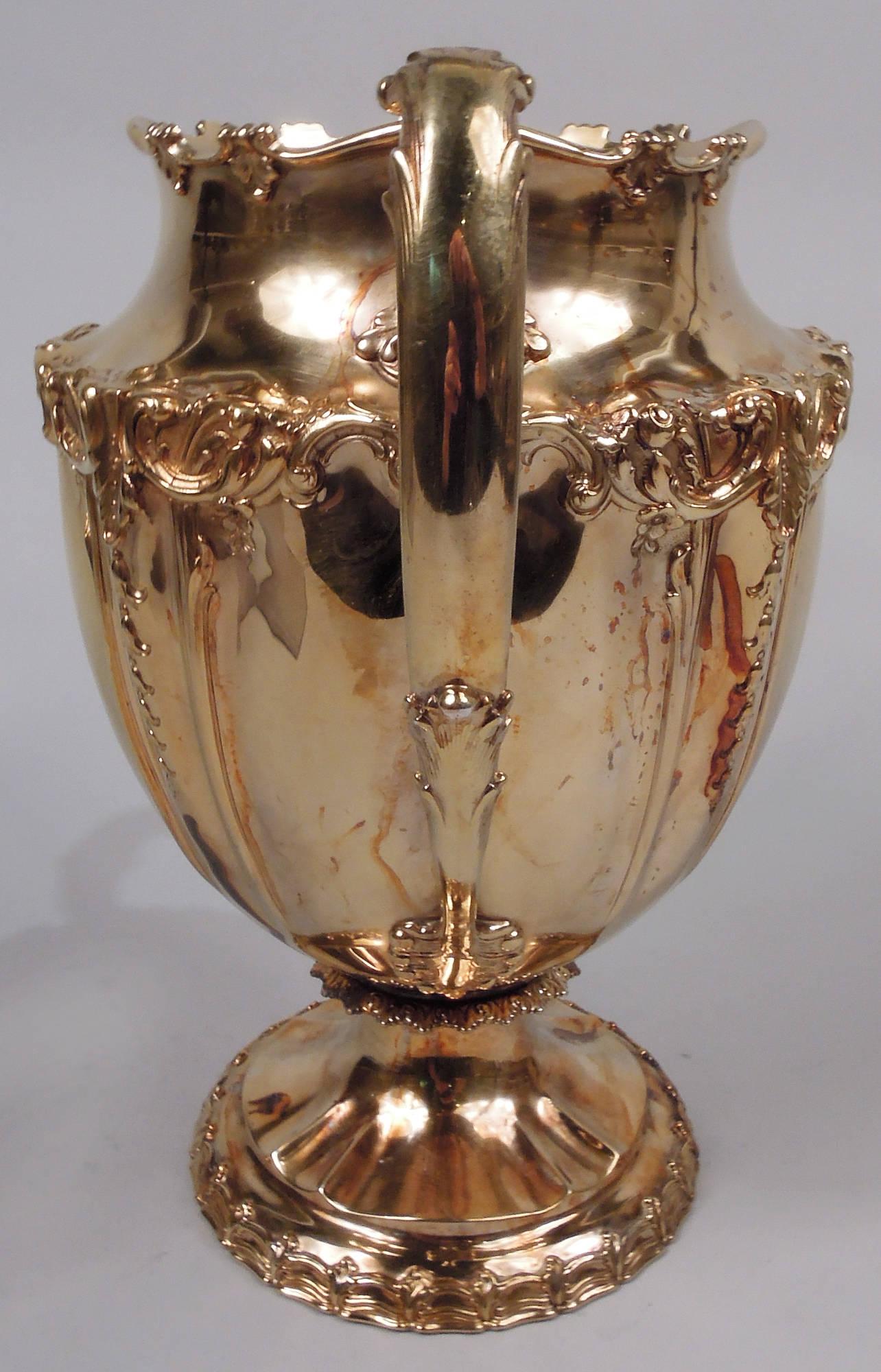 Sumptuous Tiffany Edwardian Classical Silver Gilt Urn Vase In Good Condition For Sale In New York, NY