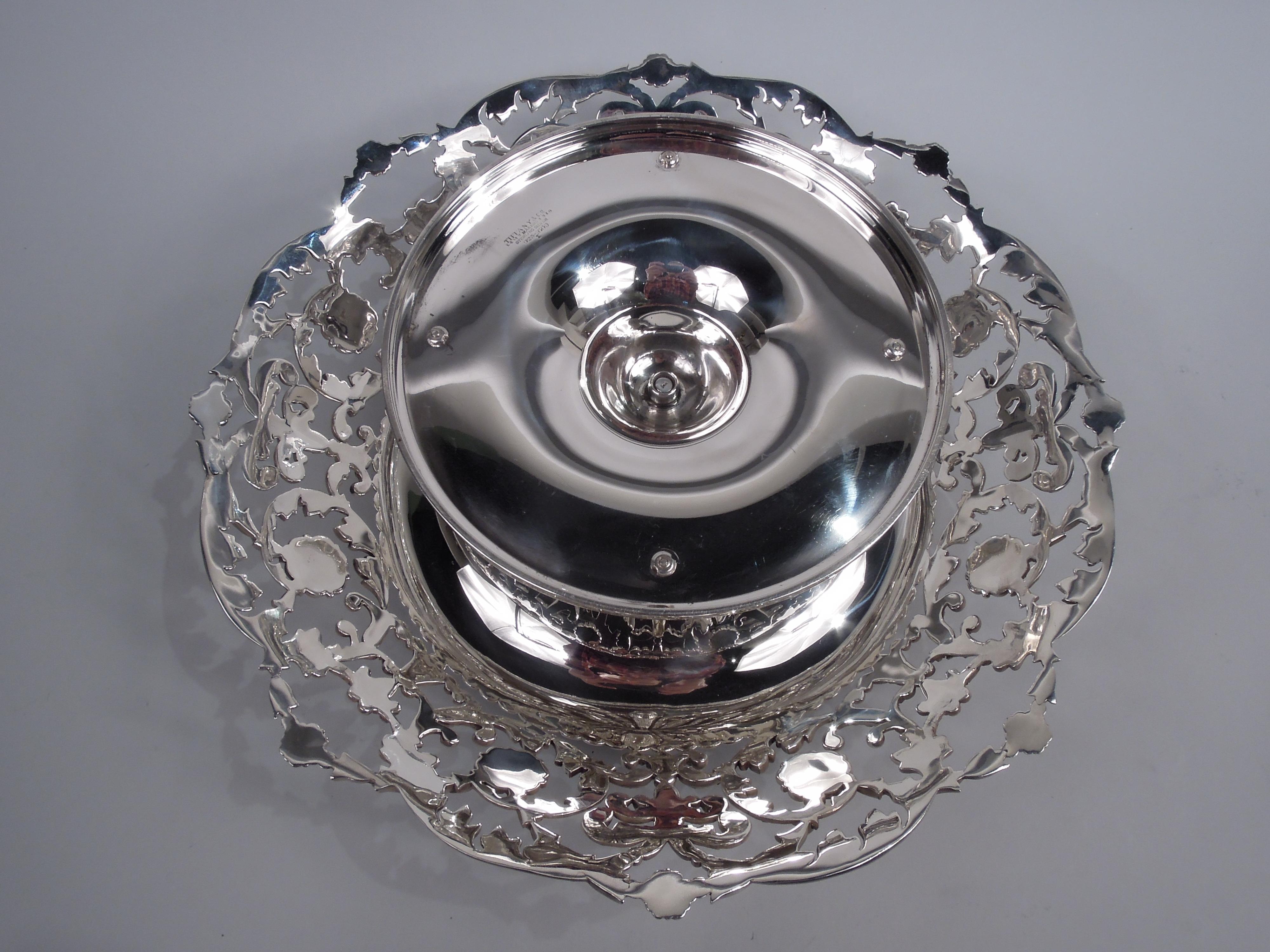 Somptueux bol classique en argent sterling de Tiffany Edwardian pour centre de table en vente 3