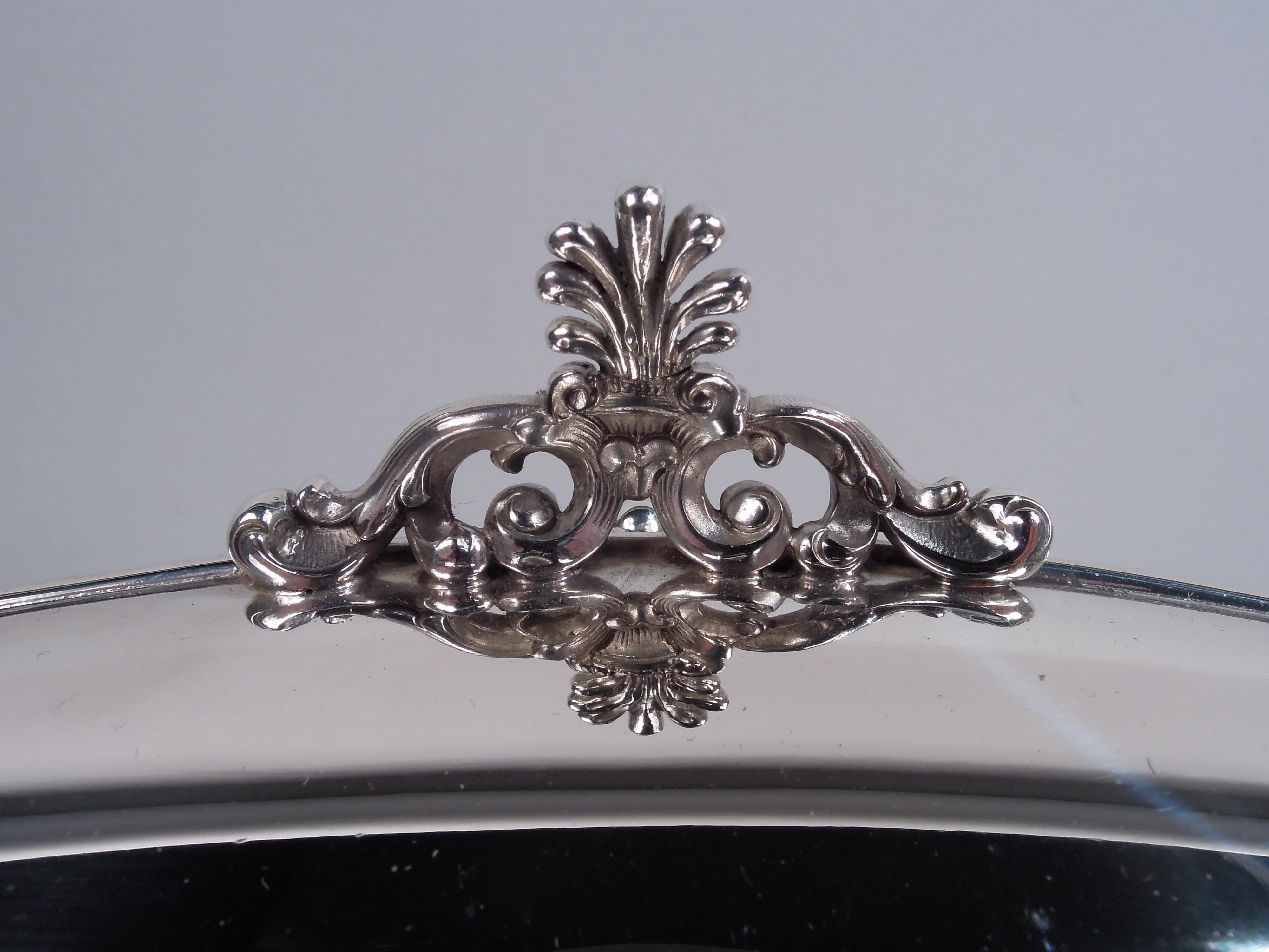 20th Century Sumptuous Tiffany Edwardian Classical Sterling Silver Centerpiece Bowl For Sale