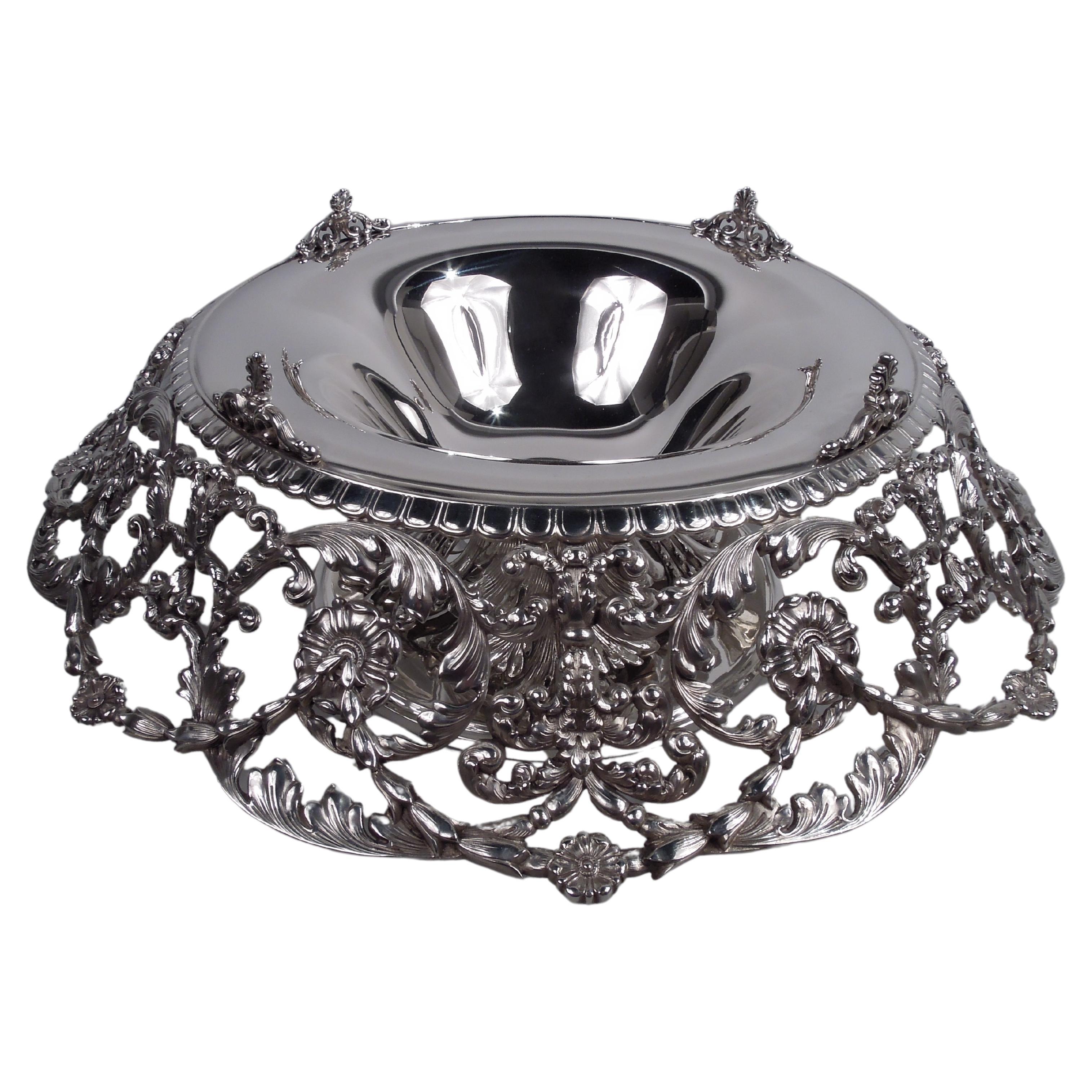 Somptueux bol classique en argent sterling de Tiffany Edwardian pour centre de table en vente