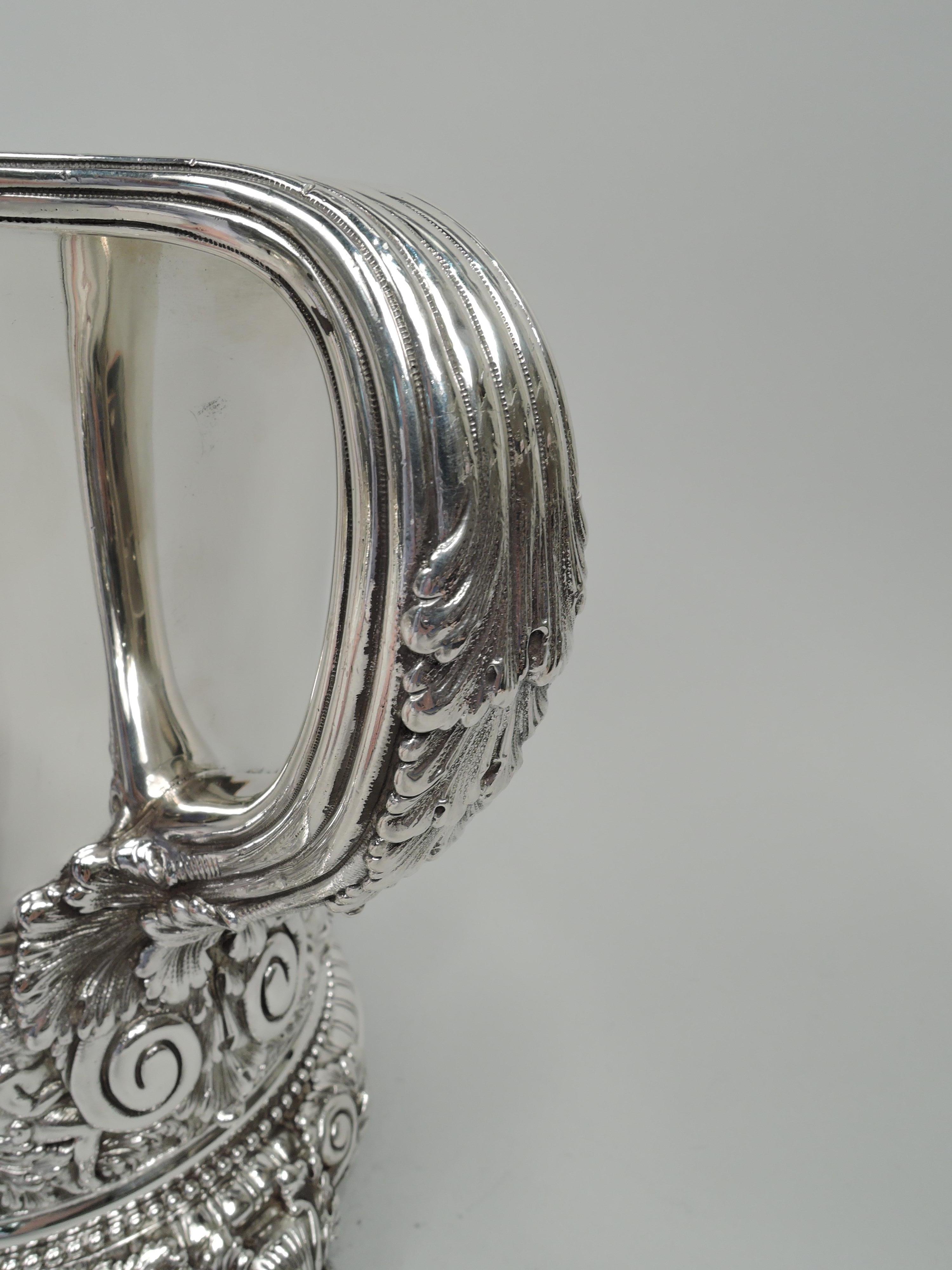 Wunderschöner Tiffany-Weinkühler mit Olympian-Muster aus den Beaux-Arts (Beaux Arts) im Angebot