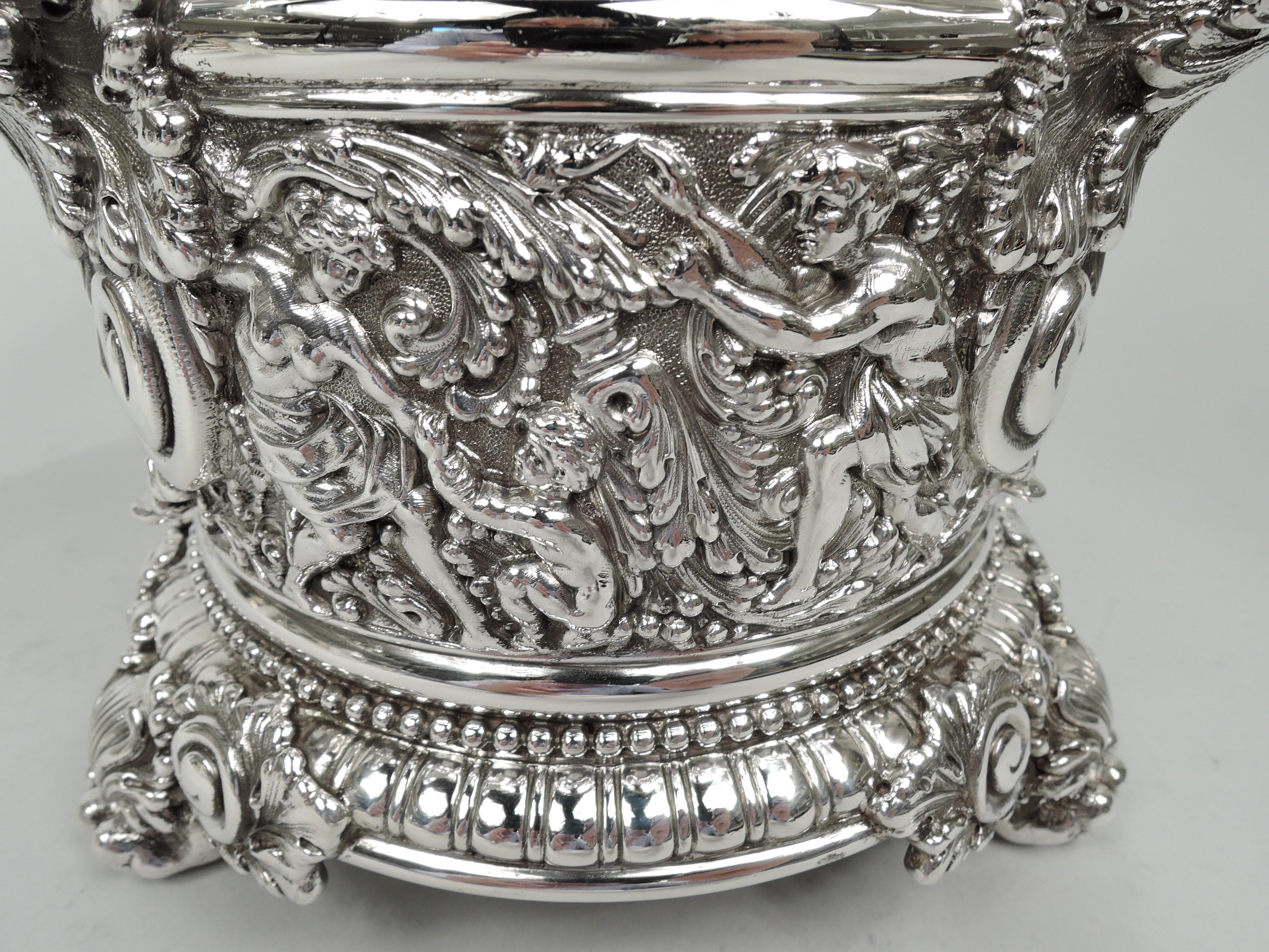 Sumptuous Tiffany Wine Cooler in Beaux-Arts Olympian Pattern In Excellent Condition For Sale In New York, NY