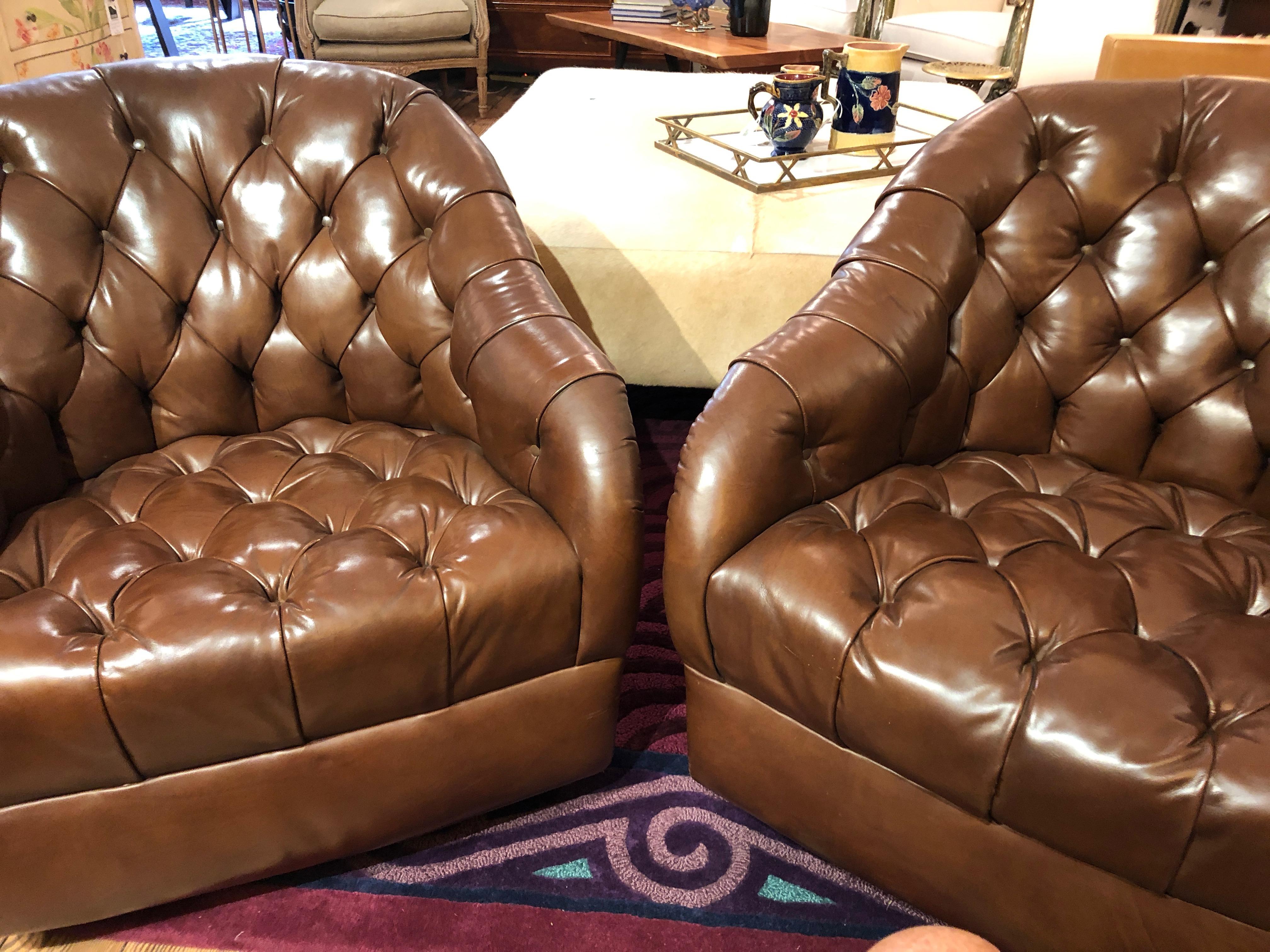 Sumptuous Tufted Ward Bennett Swivel Club Chairs in Original Supple Leather Pair In Good Condition In Hopewell, NJ