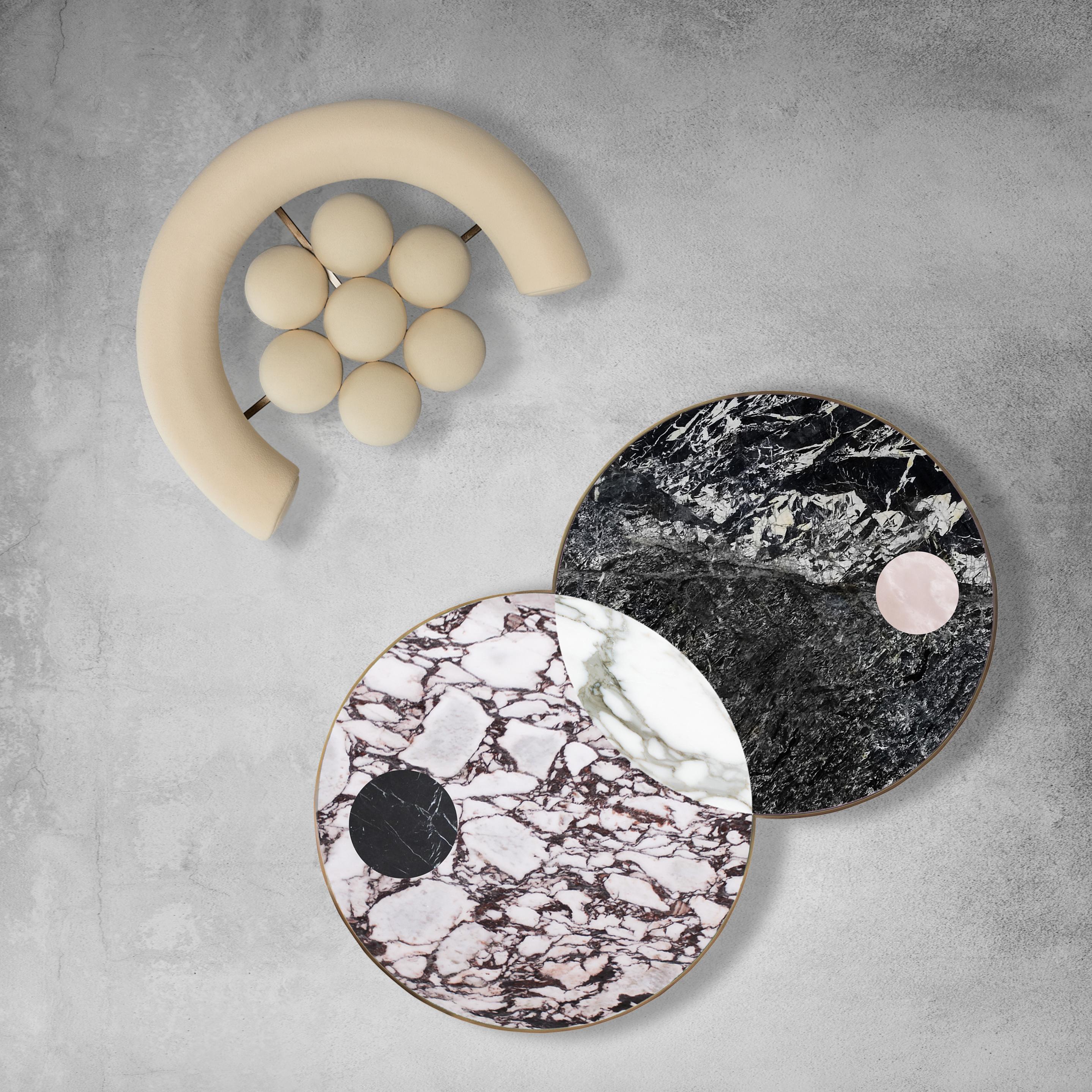 Sonnen- und Mond-Couchtisch aus Marmor und Metall, Alpine, von Lara Bohinc (Messing) im Angebot