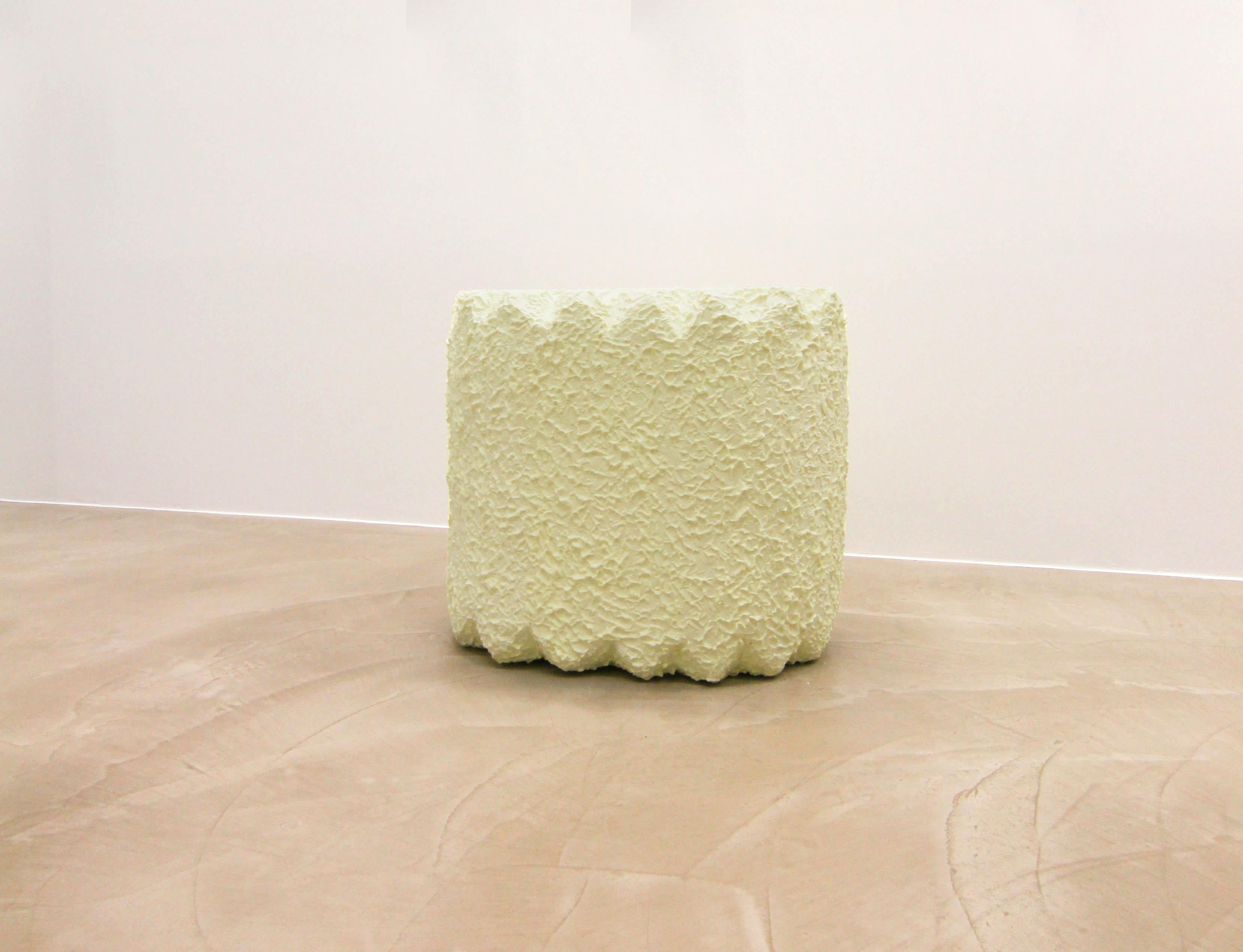 Sun cake table by BehaghelFoiny Design
2020
Materials: Polystyrene, plaster
Dimensions: 53 x 57 x 40 cm.