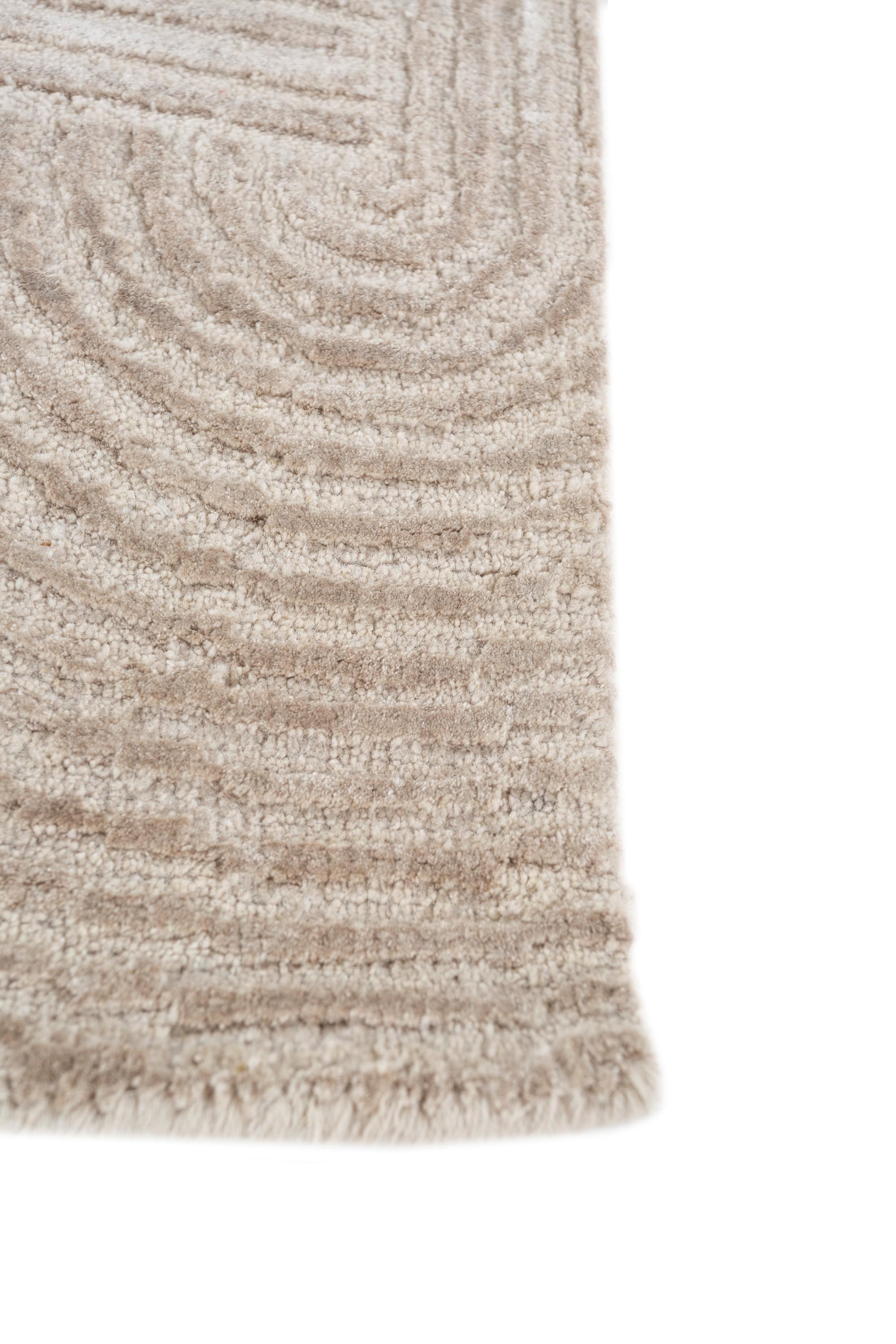 Modern Sun-Kissed Bliss Antique White & White Sand 130X130 cm Handknotted Rug For Sale