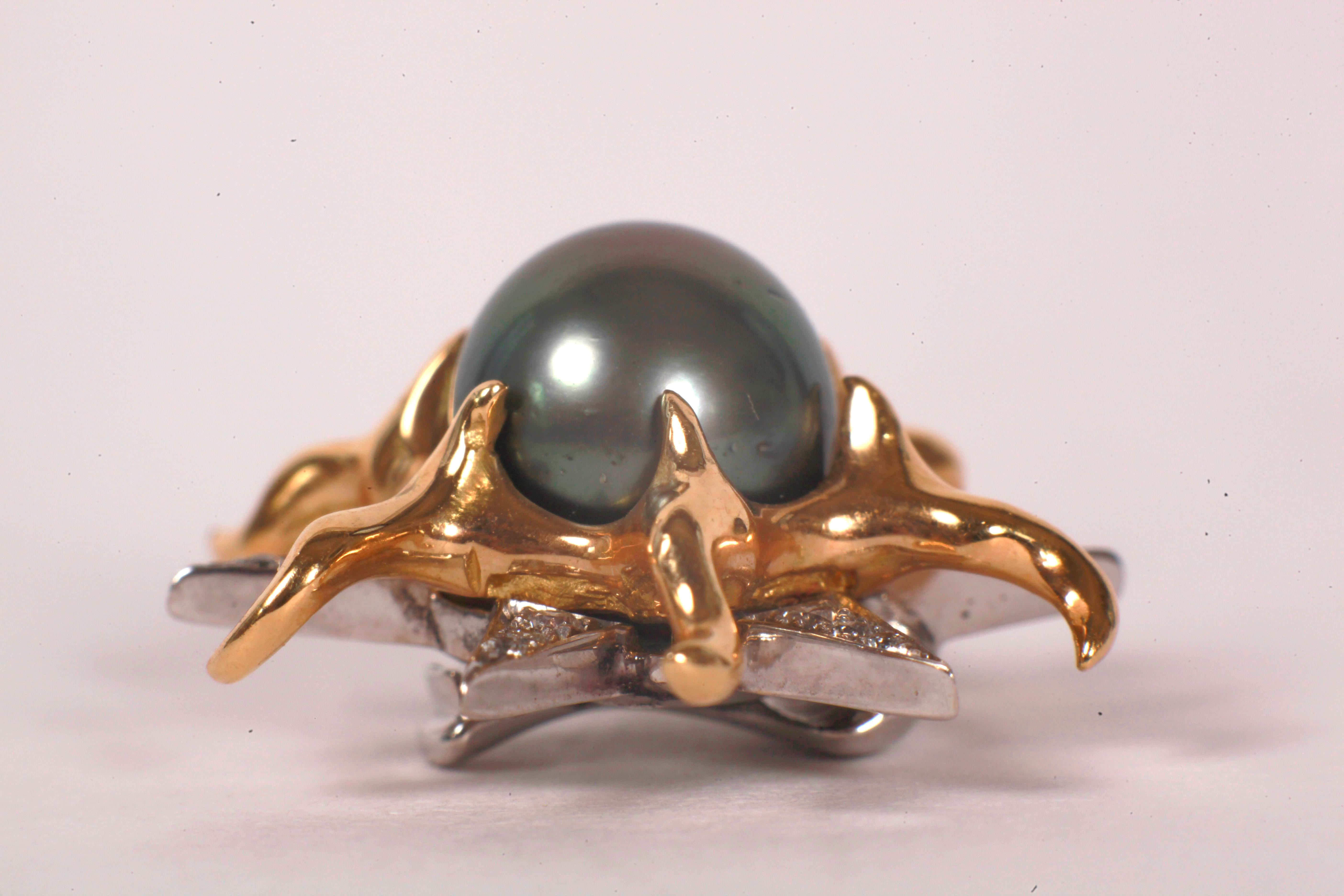 Round Cut Sun Pendant in 18K Yellow and White Gold with a Tahitian Pearl and Diamonds For Sale