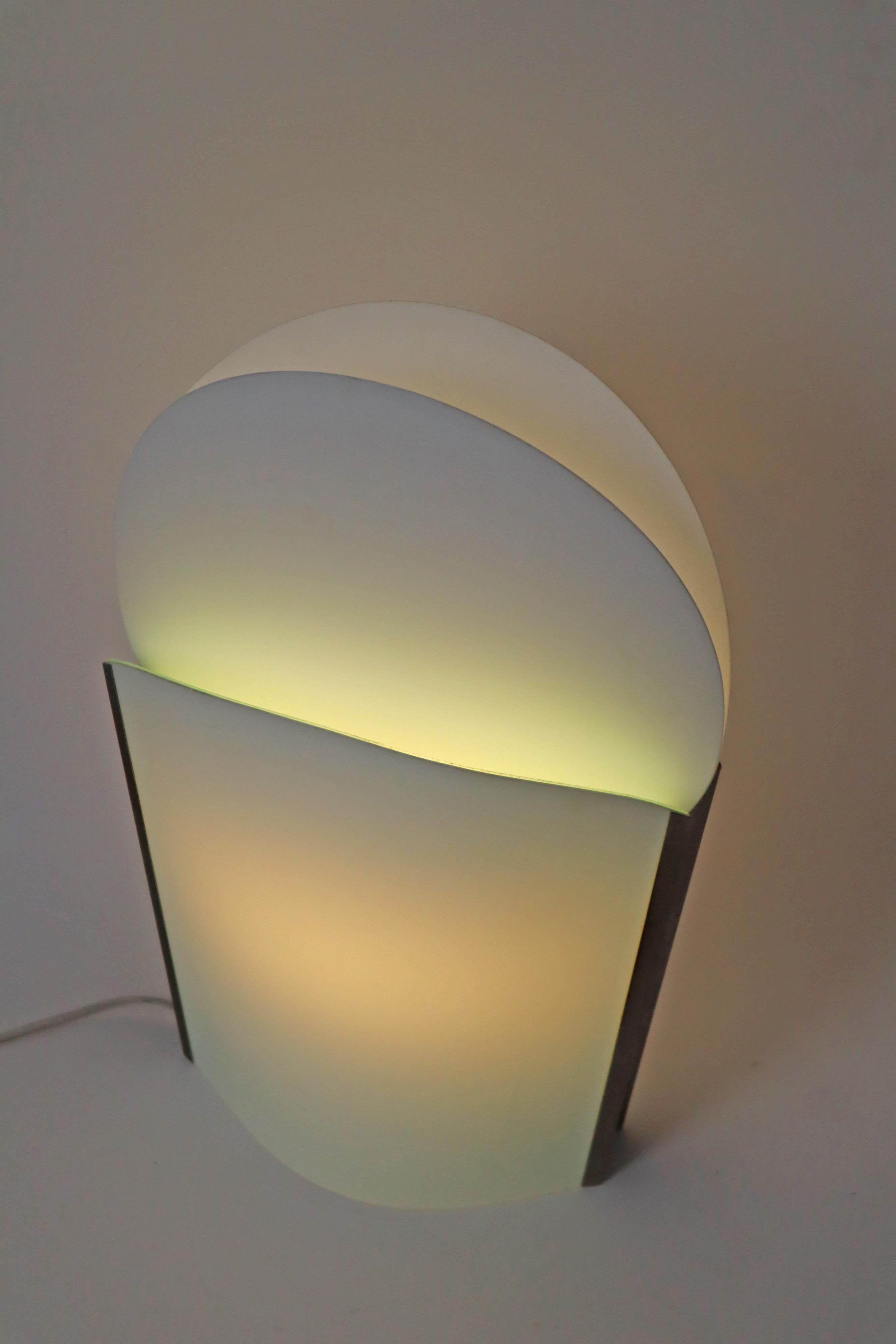 Italiano Lampada da tavolo Sun-Ra 8a di Samuel Parker per Slamp Anni '70, Italia in vendita