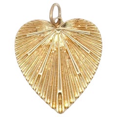 Sun Ray Heart Pendant 14 Karat Yellow Gold 5.3 Grams Made In Italy