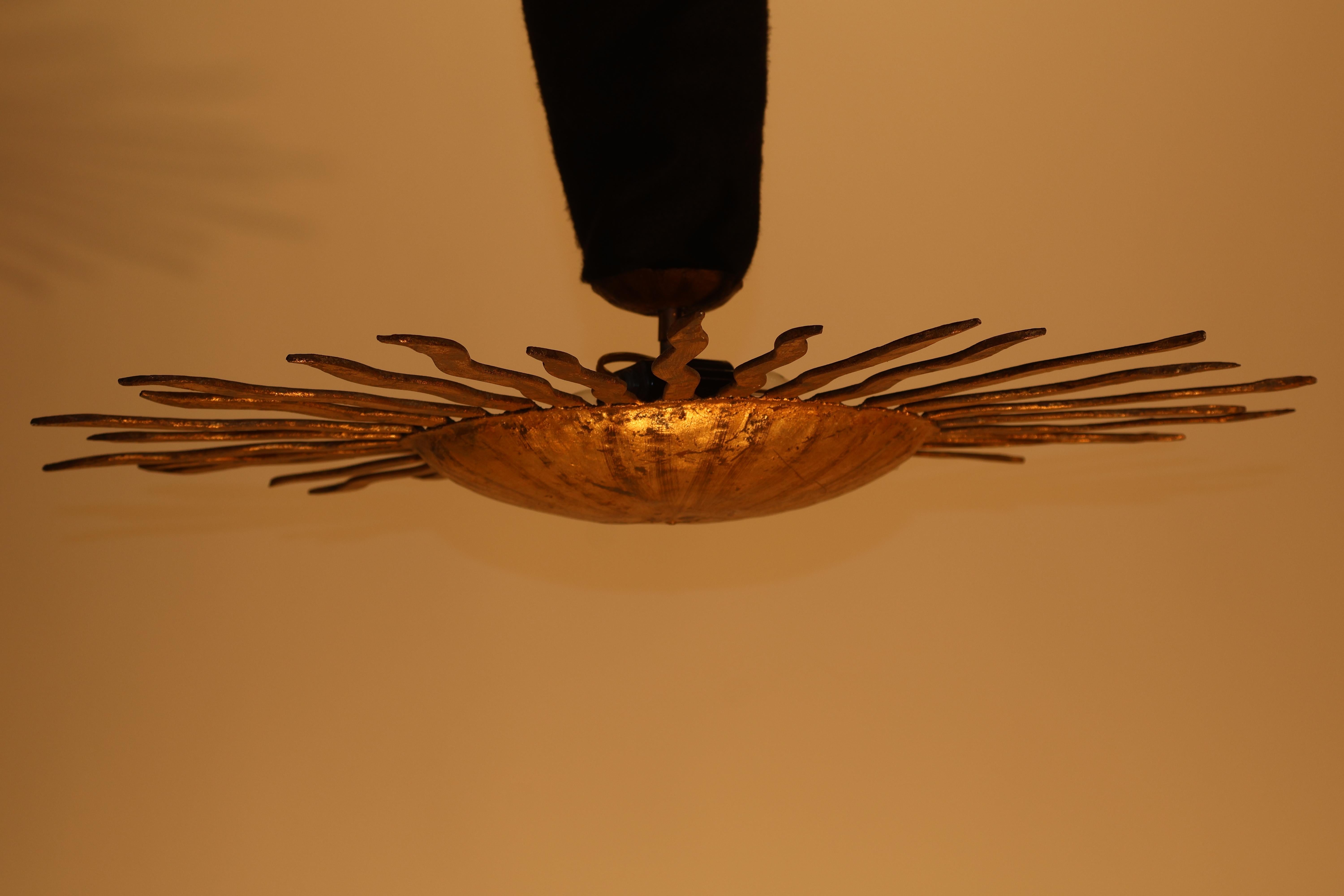 Dorato Ciondolo a forma di sole in vendita