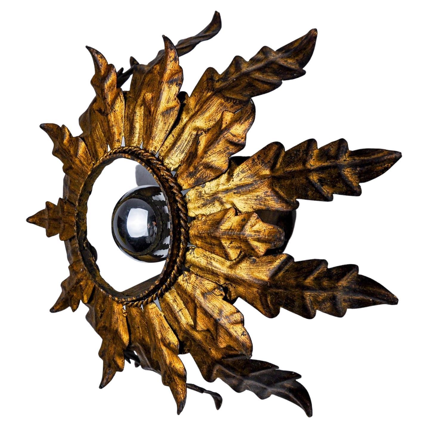 Lampada da parete Sun di Ferro Arte, metallo e foglia d'oro, Spagna, 1960