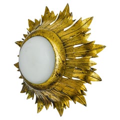 Lampada da parete Sun di ferro arte, metallo e foglia d'oro, Spagna, 1960
