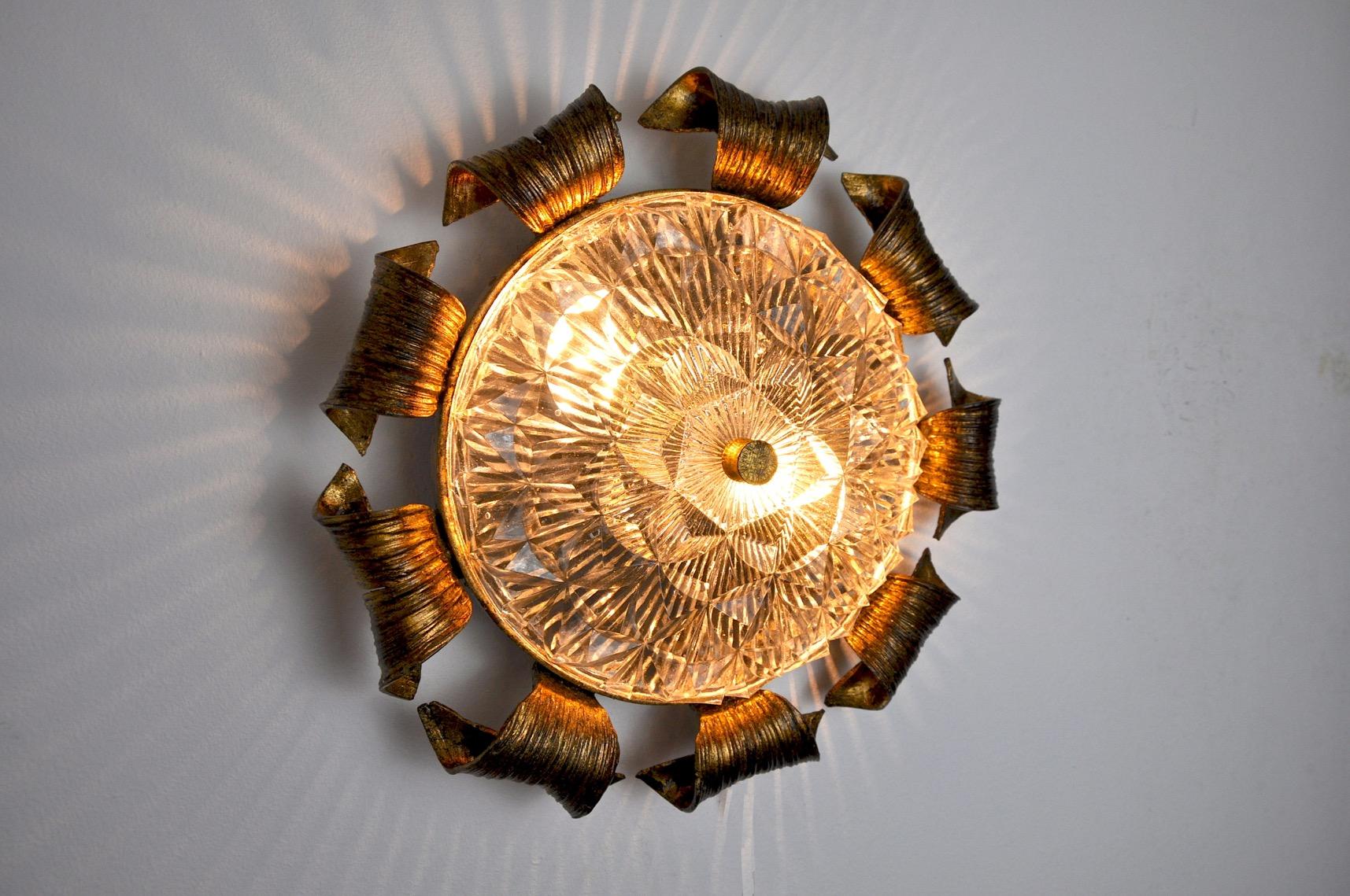 Sun Wall Lamp, Gold Leaf, Murano Glass, Italy, 1960 In Good Condition For Sale In BARCELONA, ES