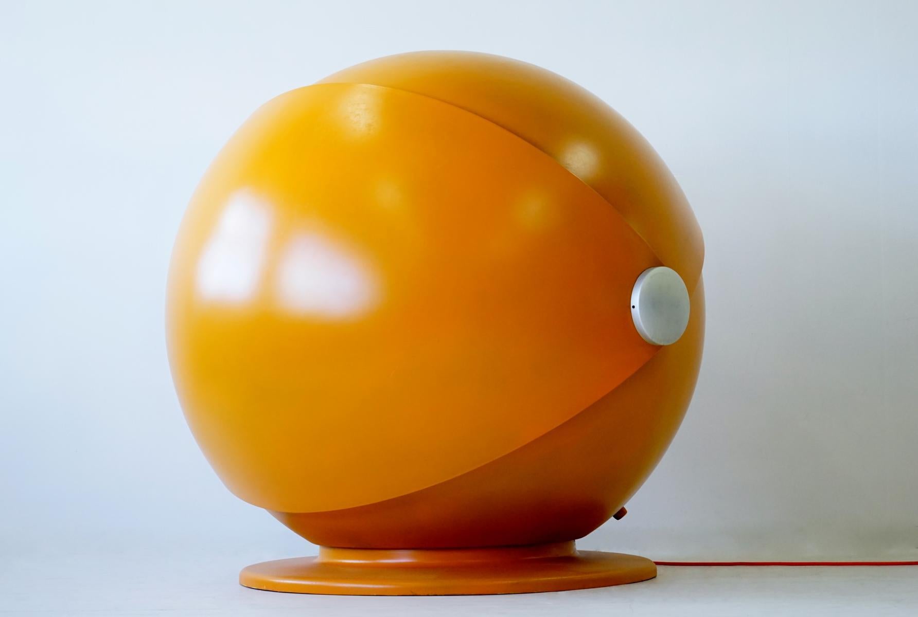 Sunball by Selldorf & Rijs for Rosenthal, 1960s ball outdoor lounge chair
The SUNBALL is a design icon, created for stylish lounging.

Herbert Selldorf and Günther F. Ris created the Sunball in 1968, which was built and sold in exclusive