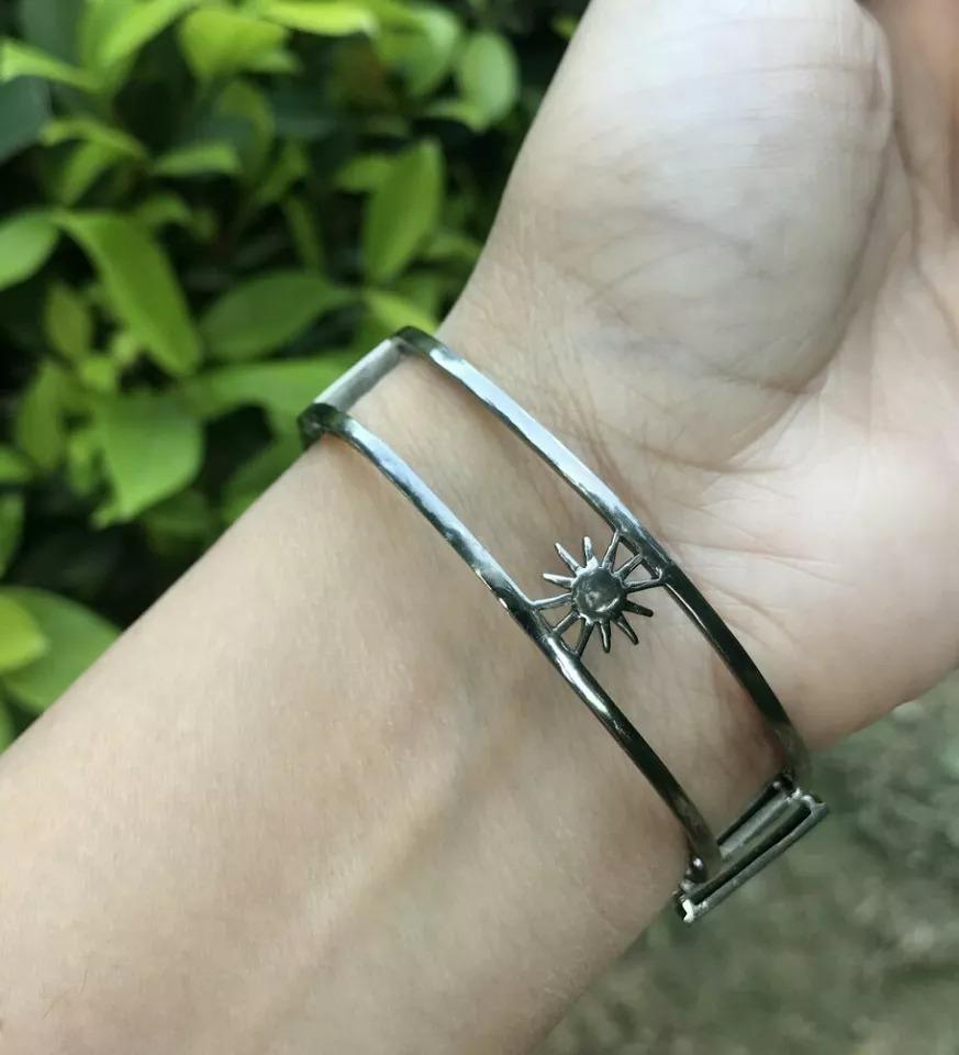 Sunburst Bracelet Pave Diamond Cuff Bracelet 925 Silver Bangle Jewelry In New Condition For Sale In Chicago, IL