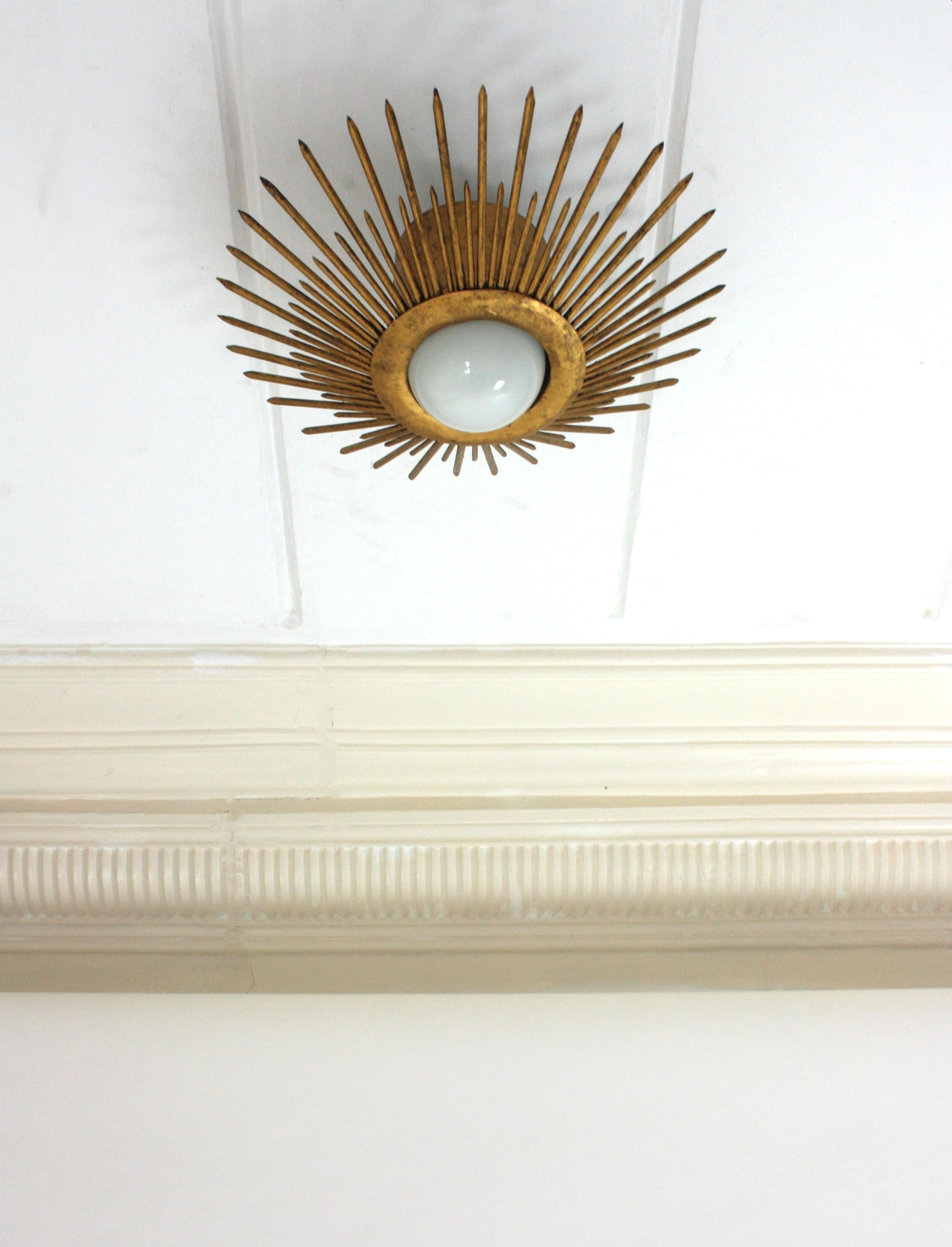 Sunburst Brutalist Light Fixture in Gilt Iron with Nail Design In Good Condition For Sale In Barcelona, ES