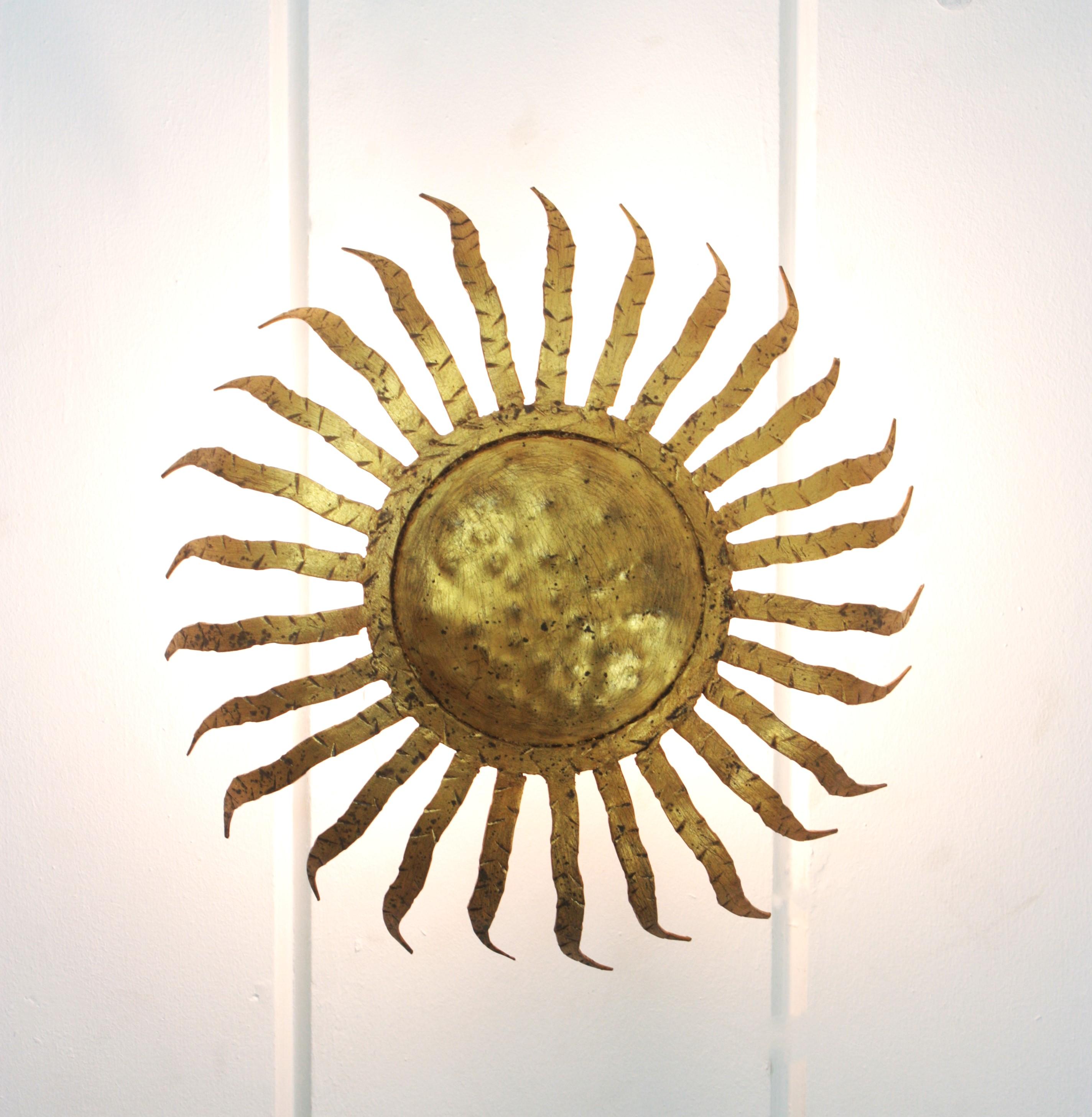 Sunburst Ceiling Light Fixture in Gilt Wrought Iron, Spain 1950s For Sale 11