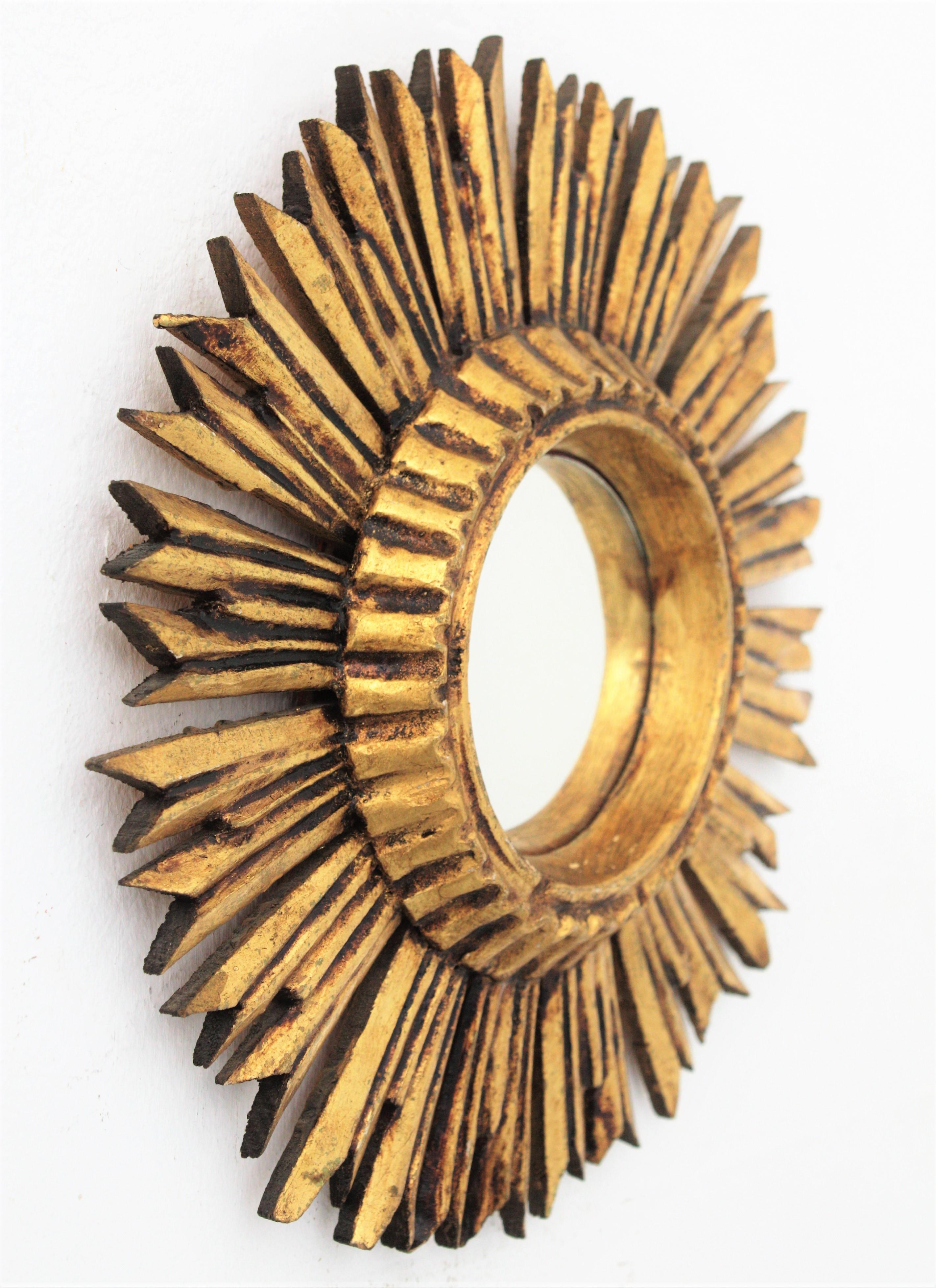 French Sunburst Convex Mirror in Giltwood