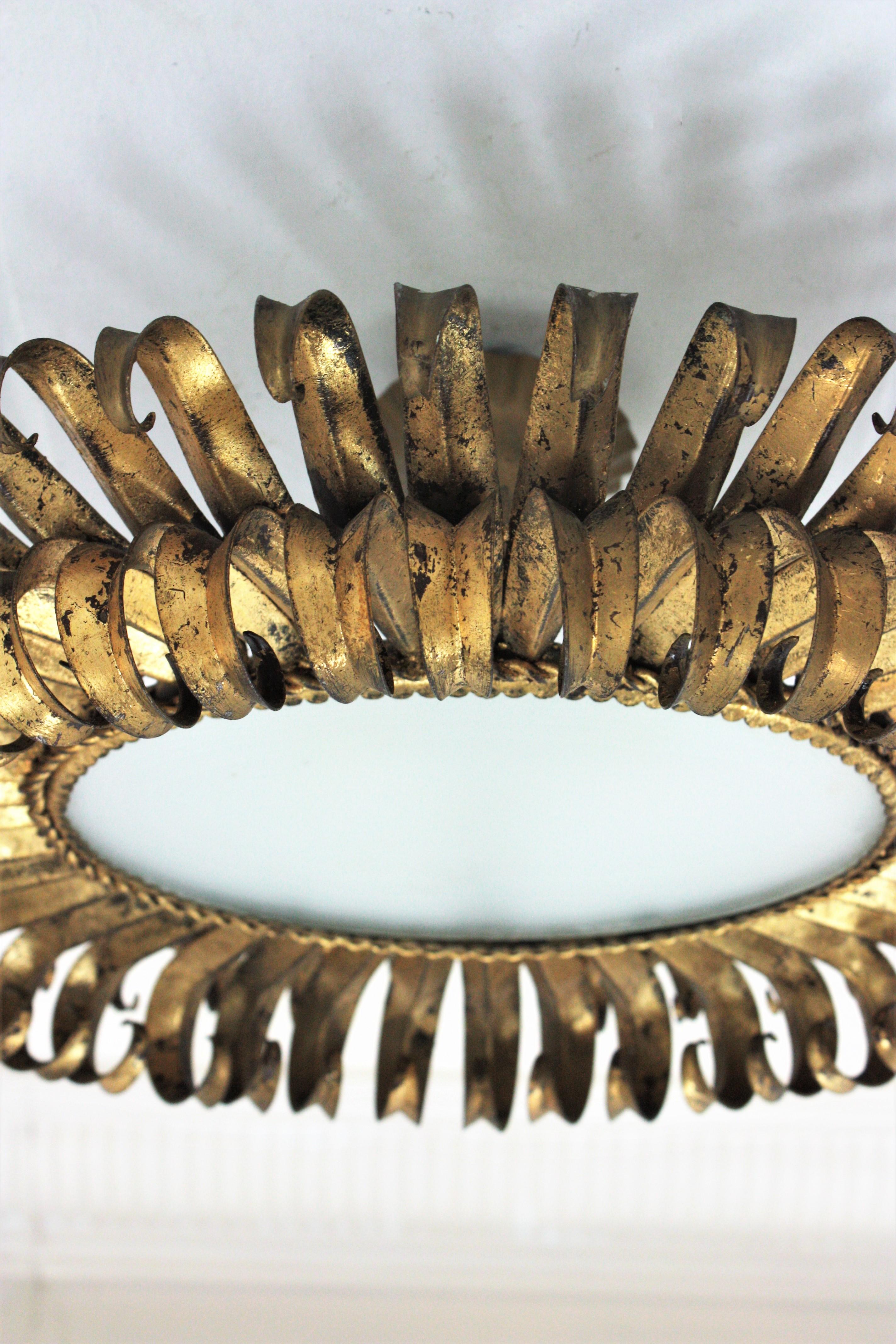 Sunburst Eyelash Ceiling Light Fixture in Gilt Wrought Iron, France, 1950s In Good Condition For Sale In Barcelona, ES